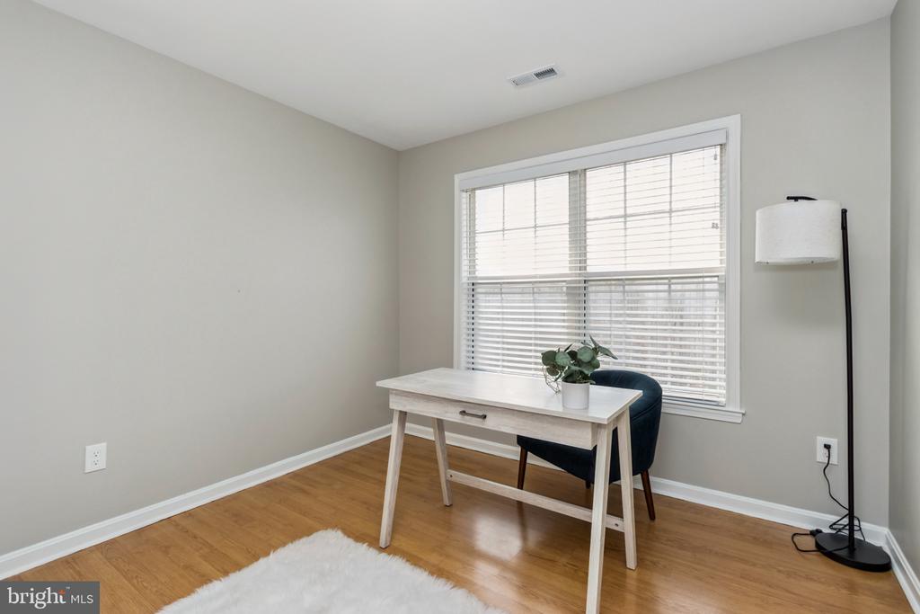 11709 WOODLAND VIEW DR, FREDERICKSBURG, Virginia 22407, 4 Bedrooms Bedrooms, ,3 BathroomsBathrooms,Residential,11709 WOODLAND VIEW DR,VASP2040396 MLS # VASP2040396