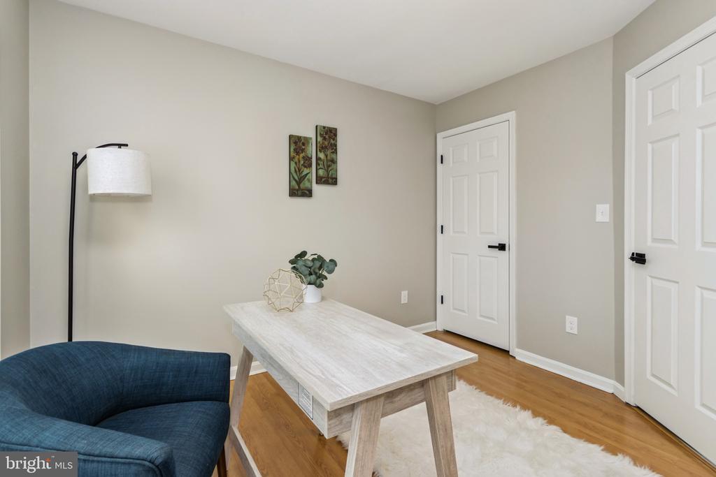 11709 WOODLAND VIEW DR, FREDERICKSBURG, Virginia 22407, 4 Bedrooms Bedrooms, ,3 BathroomsBathrooms,Residential,11709 WOODLAND VIEW DR,VASP2040396 MLS # VASP2040396