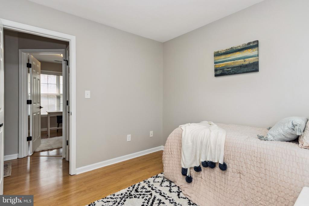 11709 WOODLAND VIEW DR, FREDERICKSBURG, Virginia 22407, 4 Bedrooms Bedrooms, ,3 BathroomsBathrooms,Residential,11709 WOODLAND VIEW DR,VASP2040396 MLS # VASP2040396