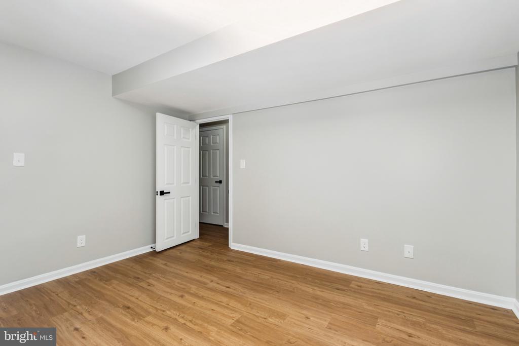 11709 WOODLAND VIEW DR, FREDERICKSBURG, Virginia 22407, 4 Bedrooms Bedrooms, ,3 BathroomsBathrooms,Residential,11709 WOODLAND VIEW DR,VASP2040396 MLS # VASP2040396