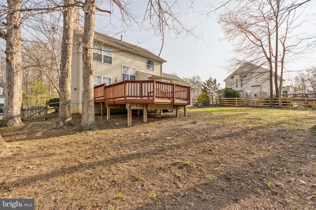 11709 WOODLAND VIEW DR, FREDERICKSBURG, Virginia 22407, 4 Bedrooms Bedrooms, ,3 BathroomsBathrooms,Residential,11709 WOODLAND VIEW DR,VASP2040396 MLS # VASP2040396