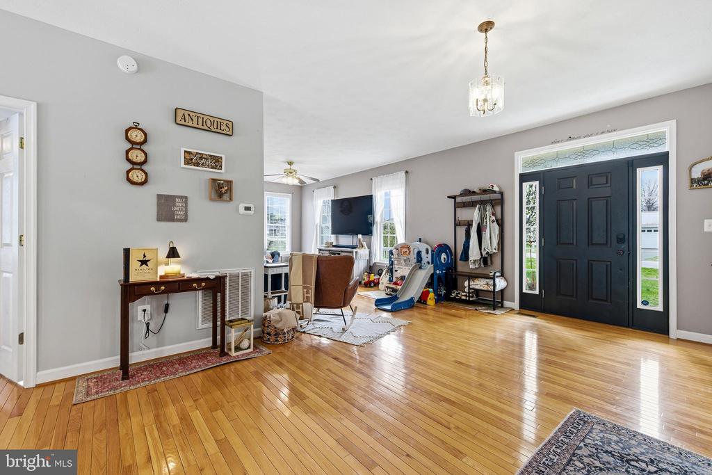 154 W WANDA ST, STANLEY, Virginia 22851, 4 Bedrooms Bedrooms, ,3 BathroomsBathrooms,Residential,154 W WANDA ST,VAPA2006214 MLS # VAPA2006214