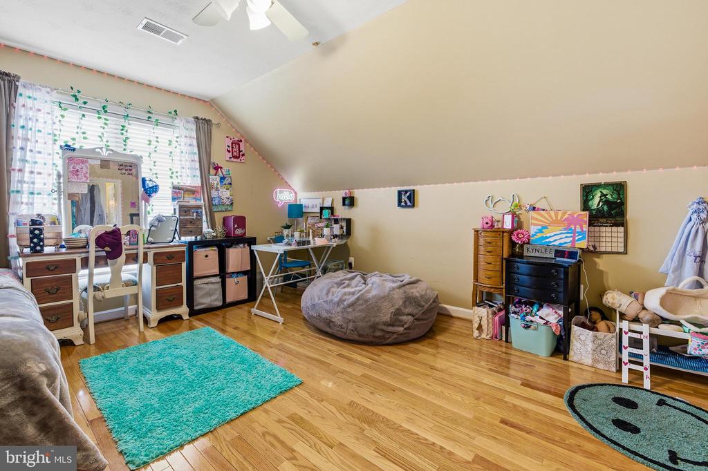 154 W WANDA ST, STANLEY, Virginia 22851, 4 Bedrooms Bedrooms, ,3 BathroomsBathrooms,Residential,154 W WANDA ST,VAPA2006214 MLS # VAPA2006214