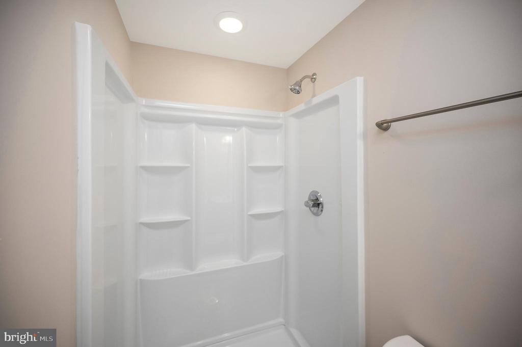 5200 HAMS FORD RD, WOODFORD, Virginia 22580, 4 Bedrooms Bedrooms, ,3 BathroomsBathrooms,Residential,5200 HAMS FORD RD,VASP2040404 MLS # VASP2040404