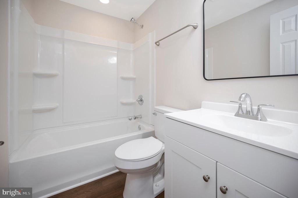 5200 HAMS FORD RD, WOODFORD, Virginia 22580, 4 Bedrooms Bedrooms, ,3 BathroomsBathrooms,Residential,5200 HAMS FORD RD,VASP2040404 MLS # VASP2040404