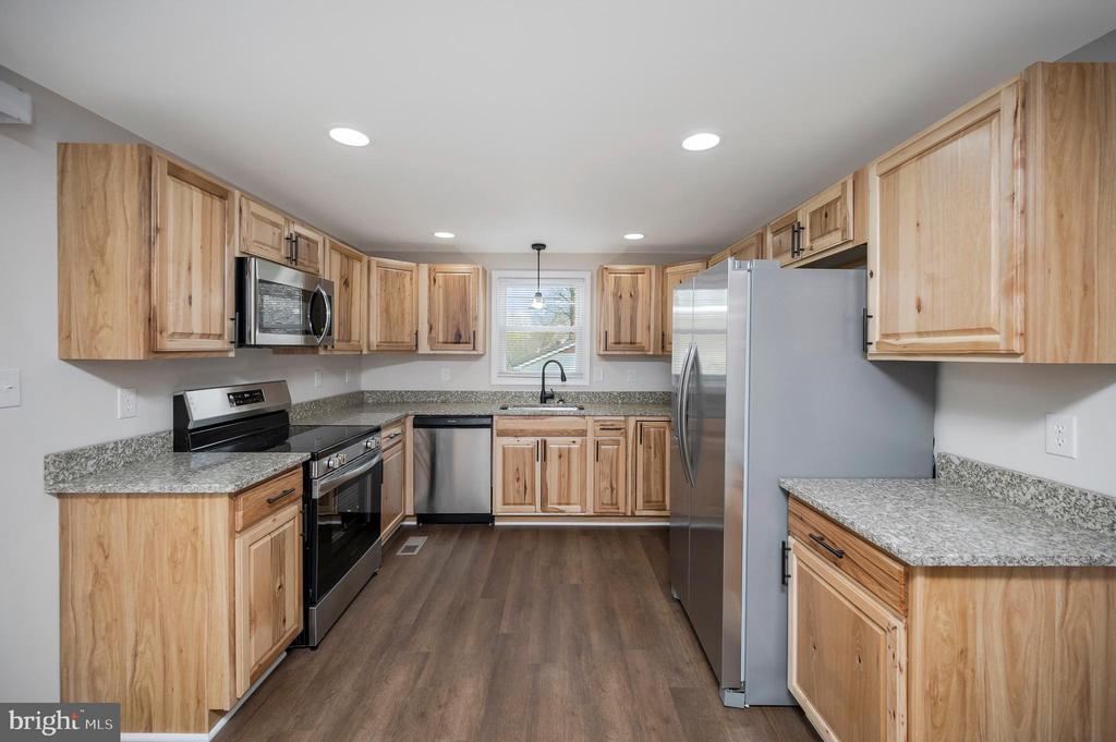 5200 HAMS FORD RD, WOODFORD, Virginia 22580, 4 Bedrooms Bedrooms, ,3 BathroomsBathrooms,Residential,5200 HAMS FORD RD,VASP2040404 MLS # VASP2040404