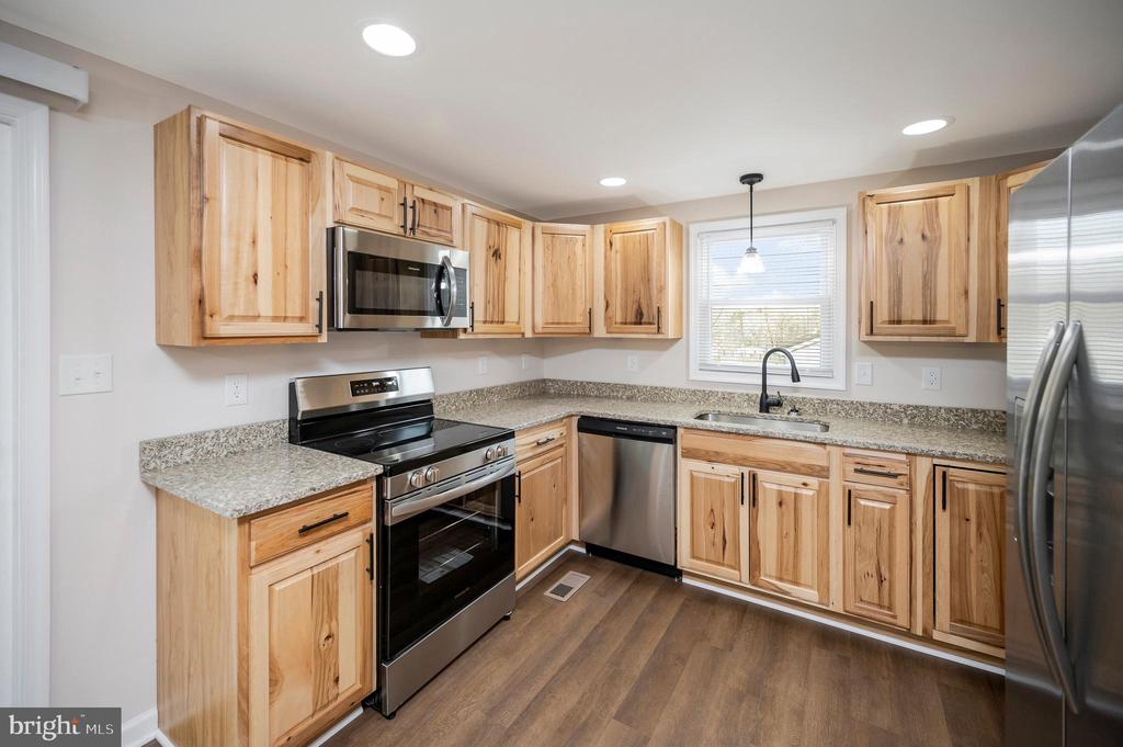 5200 HAMS FORD RD, WOODFORD, Virginia 22580, 4 Bedrooms Bedrooms, ,3 BathroomsBathrooms,Residential,5200 HAMS FORD RD,VASP2040404 MLS # VASP2040404