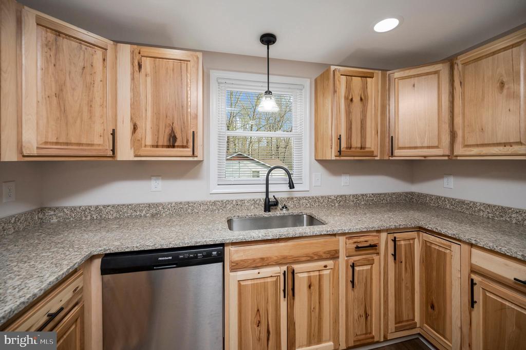 5200 HAMS FORD RD, WOODFORD, Virginia 22580, 4 Bedrooms Bedrooms, ,3 BathroomsBathrooms,Residential,5200 HAMS FORD RD,VASP2040404 MLS # VASP2040404