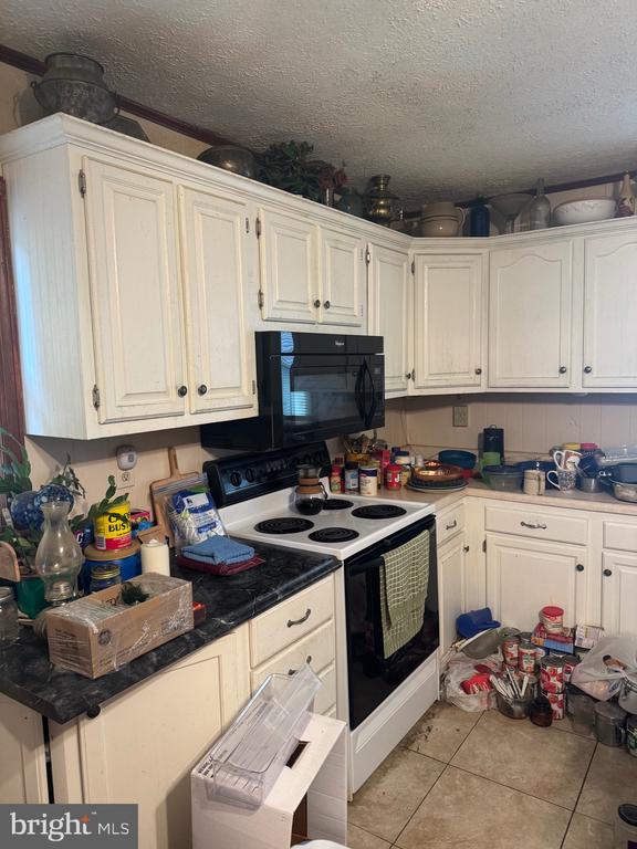 2 MASSANUTTEN PL, LURAY, Virginia 22835, 3 Bedrooms Bedrooms, ,1 BathroomBathrooms,Residential,2 MASSANUTTEN PL,VAPA2006238 MLS # VAPA2006238