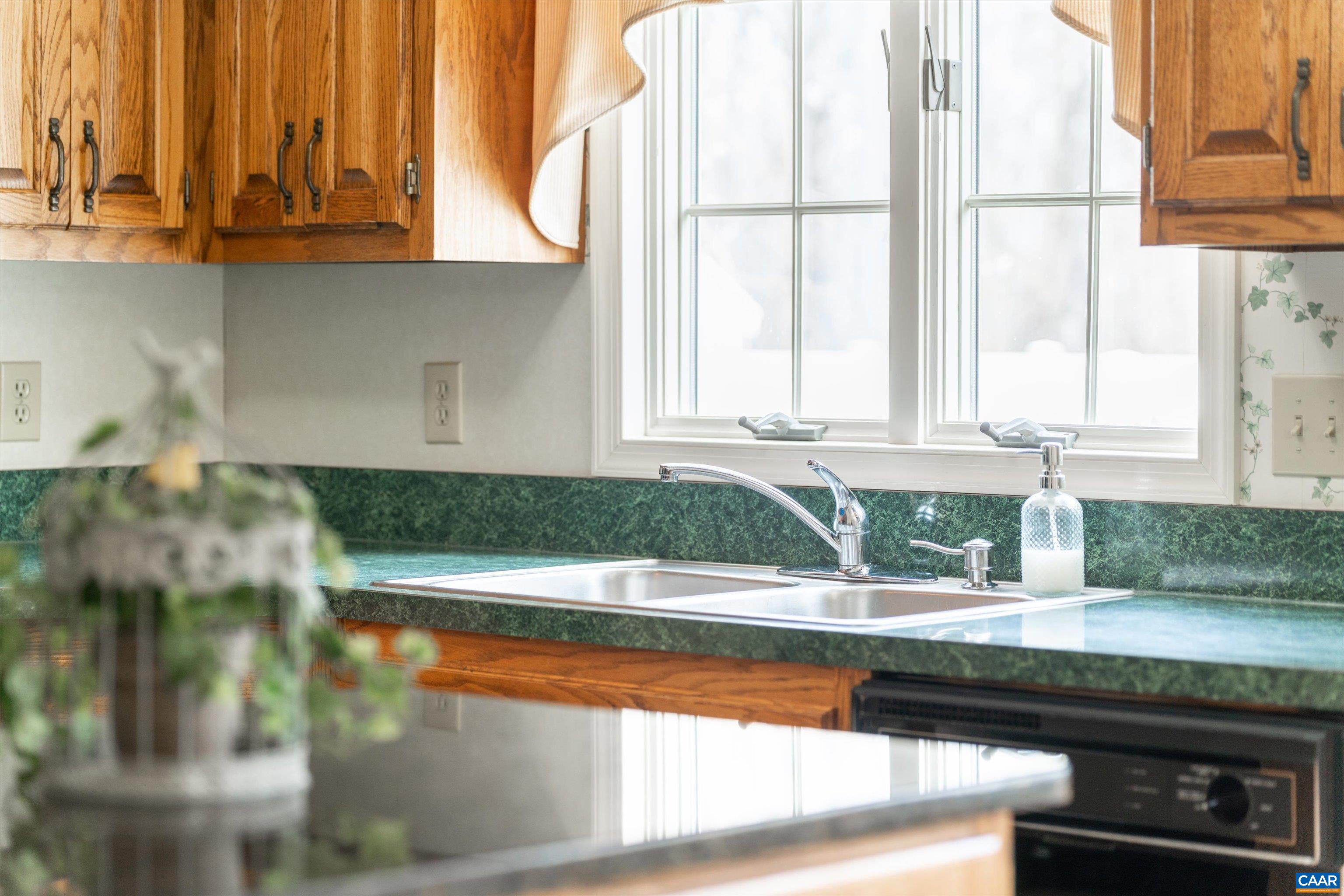 252 FLINT MOUNTAIN DR, STUARTS DRAFT, Virginia 24477, 3 Bedrooms Bedrooms, ,2 BathroomsBathrooms,Residential,252 FLINT MOUNTAIN DR,674977 MLS # 674977