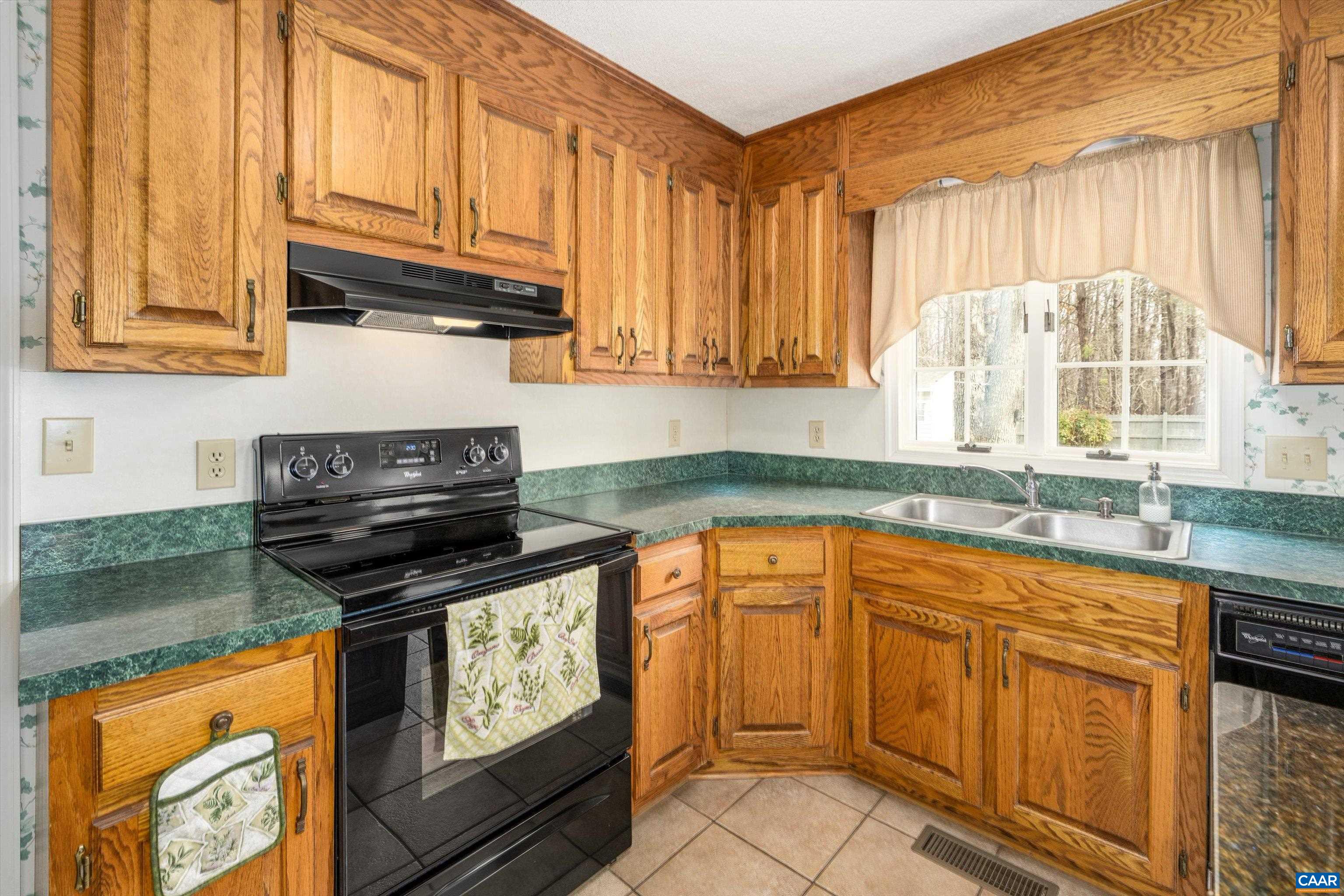 252 FLINT MOUNTAIN DR, STUARTS DRAFT, Virginia 24477, 3 Bedrooms Bedrooms, ,2 BathroomsBathrooms,Residential,252 FLINT MOUNTAIN DR,674977 MLS # 674977