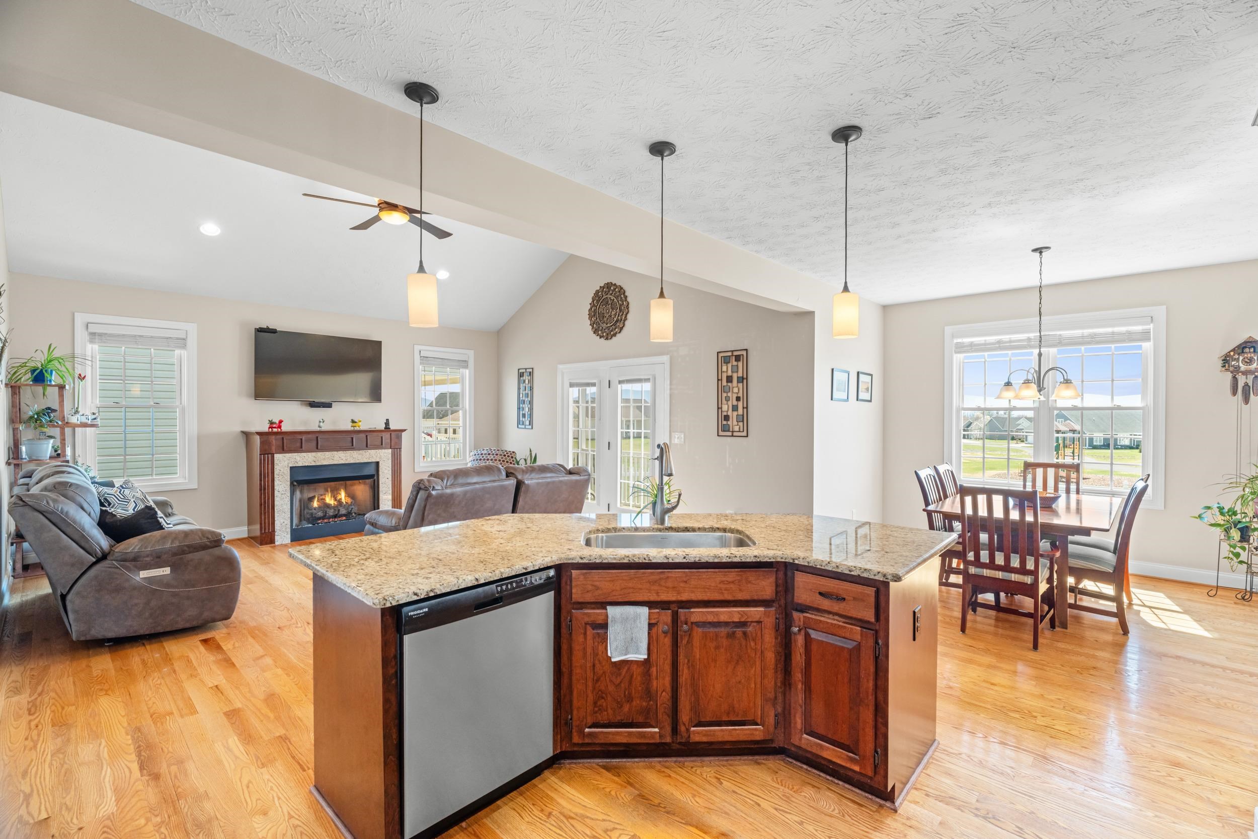 53 MARBLE DR, STUARTS DRAFT, Virginia 24477, 3 Bedrooms Bedrooms, ,2 BathroomsBathrooms,Residential,53 MARBLE DR,675003 MLS # 675003