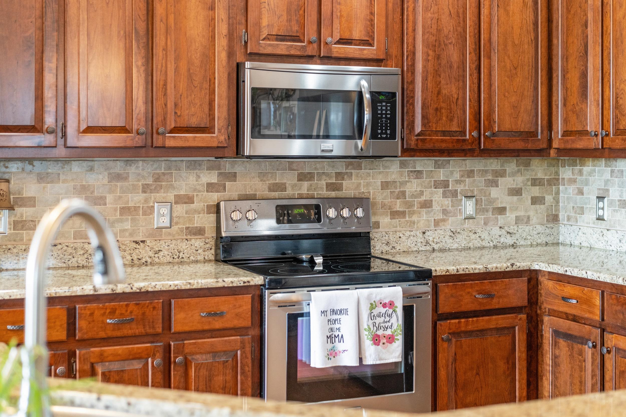 53 MARBLE DR, STUARTS DRAFT, Virginia 24477, 3 Bedrooms Bedrooms, ,2 BathroomsBathrooms,Residential,53 MARBLE DR,675003 MLS # 675003