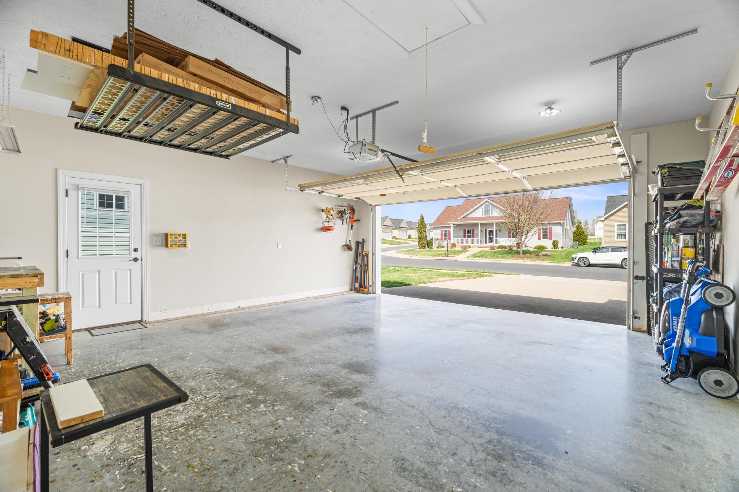 53 MARBLE DR, STUARTS DRAFT, Virginia 24477, 3 Bedrooms Bedrooms, ,2 BathroomsBathrooms,Residential,53 MARBLE DR,675003 MLS # 675003