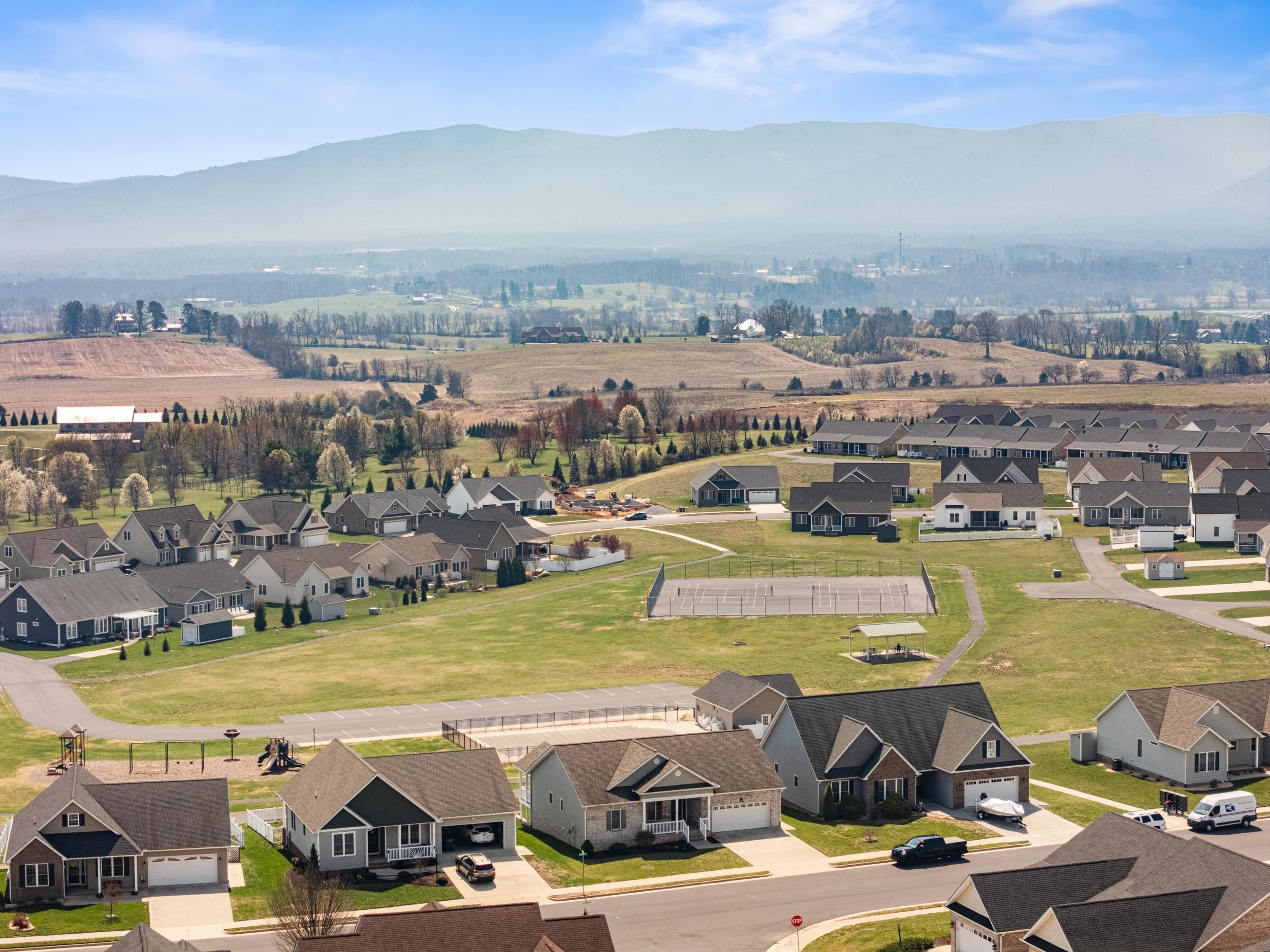 53 MARBLE DR, STUARTS DRAFT, Virginia 24477, 3 Bedrooms Bedrooms, ,2 BathroomsBathrooms,Residential,53 MARBLE DR,675003 MLS # 675003