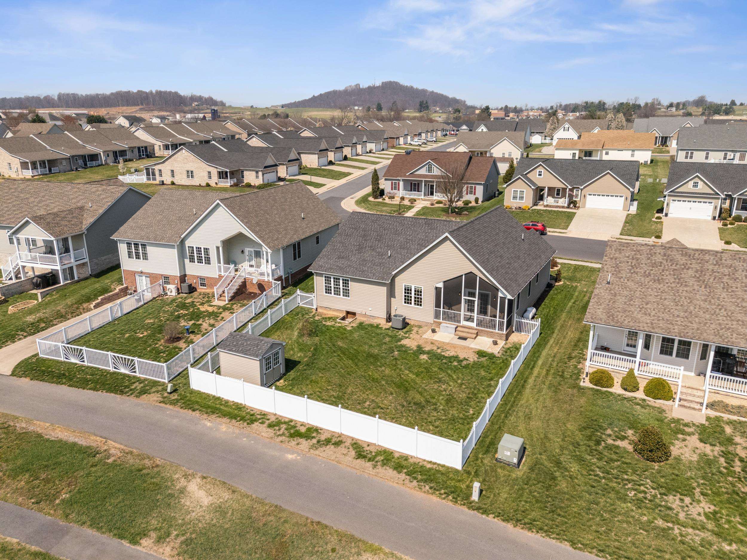 53 MARBLE DR, STUARTS DRAFT, Virginia 24477, 3 Bedrooms Bedrooms, ,2 BathroomsBathrooms,Residential,53 MARBLE DR,675003 MLS # 675003