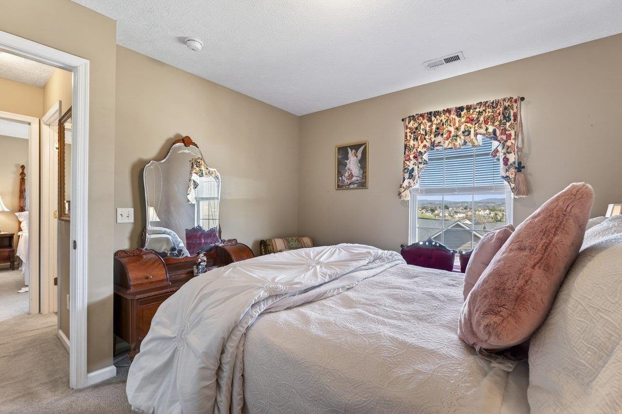 202 TARA DAWN CIR, BROADWAY, Virginia 22815, 3 Bedrooms Bedrooms, ,2 BathroomsBathrooms,Residential,202 TARA DAWN CIR,675006 MLS # 675006