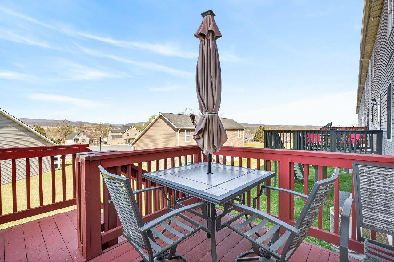 202 TARA DAWN CIR, BROADWAY, Virginia 22815, 3 Bedrooms Bedrooms, ,2 BathroomsBathrooms,Residential,202 TARA DAWN CIR,675006 MLS # 675006