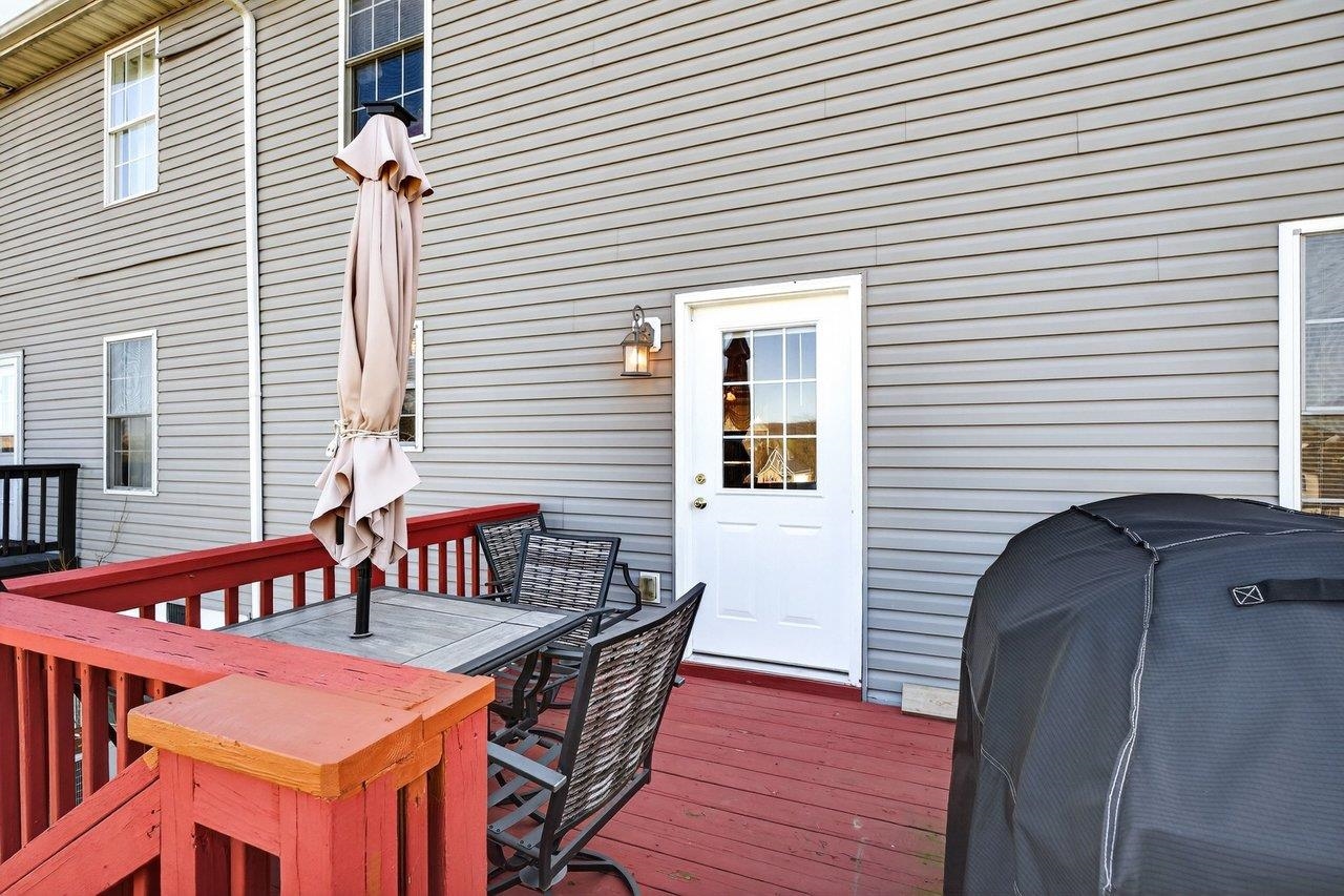 202 TARA DAWN CIR, BROADWAY, Virginia 22815, 3 Bedrooms Bedrooms, ,2 BathroomsBathrooms,Residential,202 TARA DAWN CIR,675006 MLS # 675006