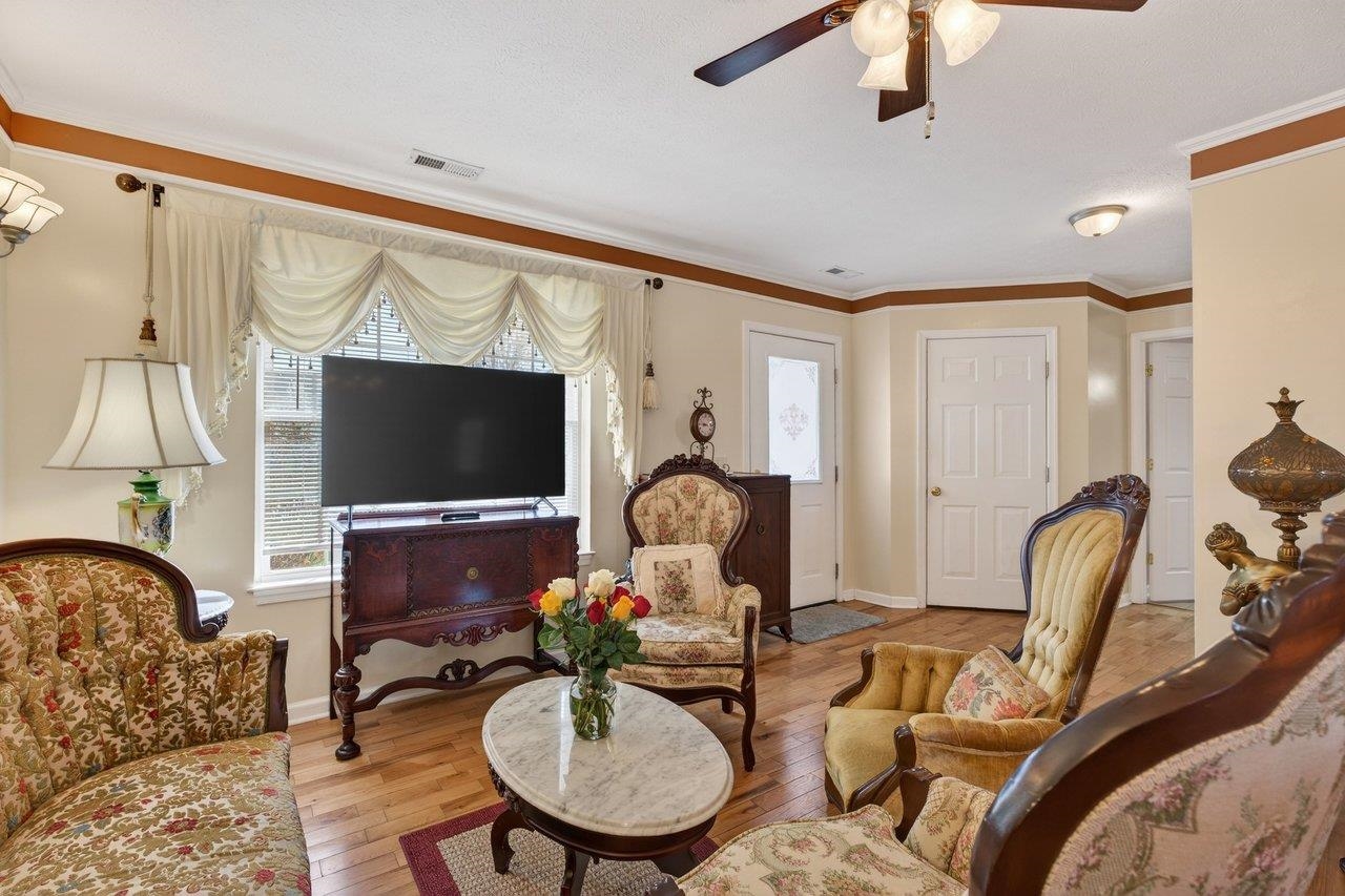 202 TARA DAWN CIR, BROADWAY, Virginia 22815, 3 Bedrooms Bedrooms, ,2 BathroomsBathrooms,Residential,202 TARA DAWN CIR,675006 MLS # 675006