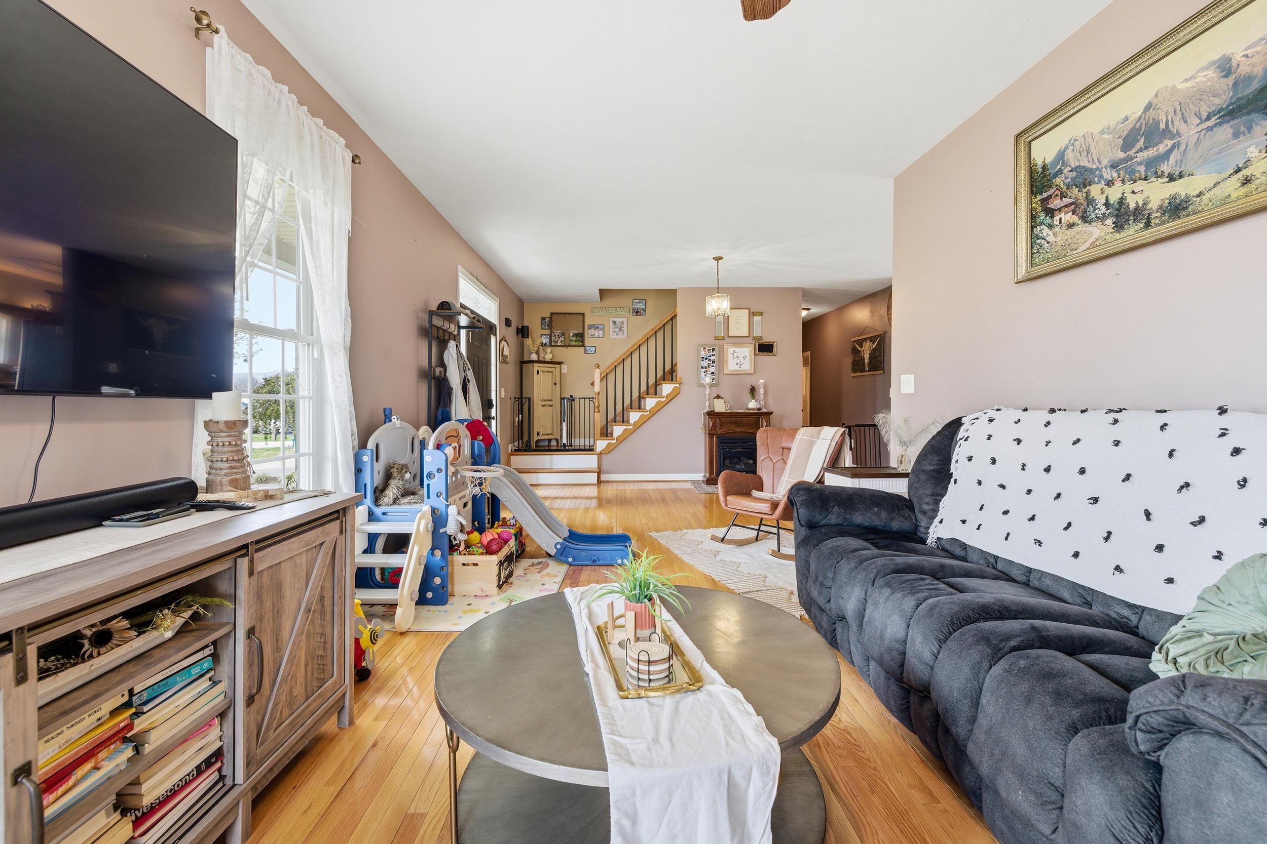 154 W WANDA ST, STANLEY, Virginia 22851, 4 Bedrooms Bedrooms, ,3 BathroomsBathrooms,Residential,154 W WANDA ST,675009 MLS # 675009