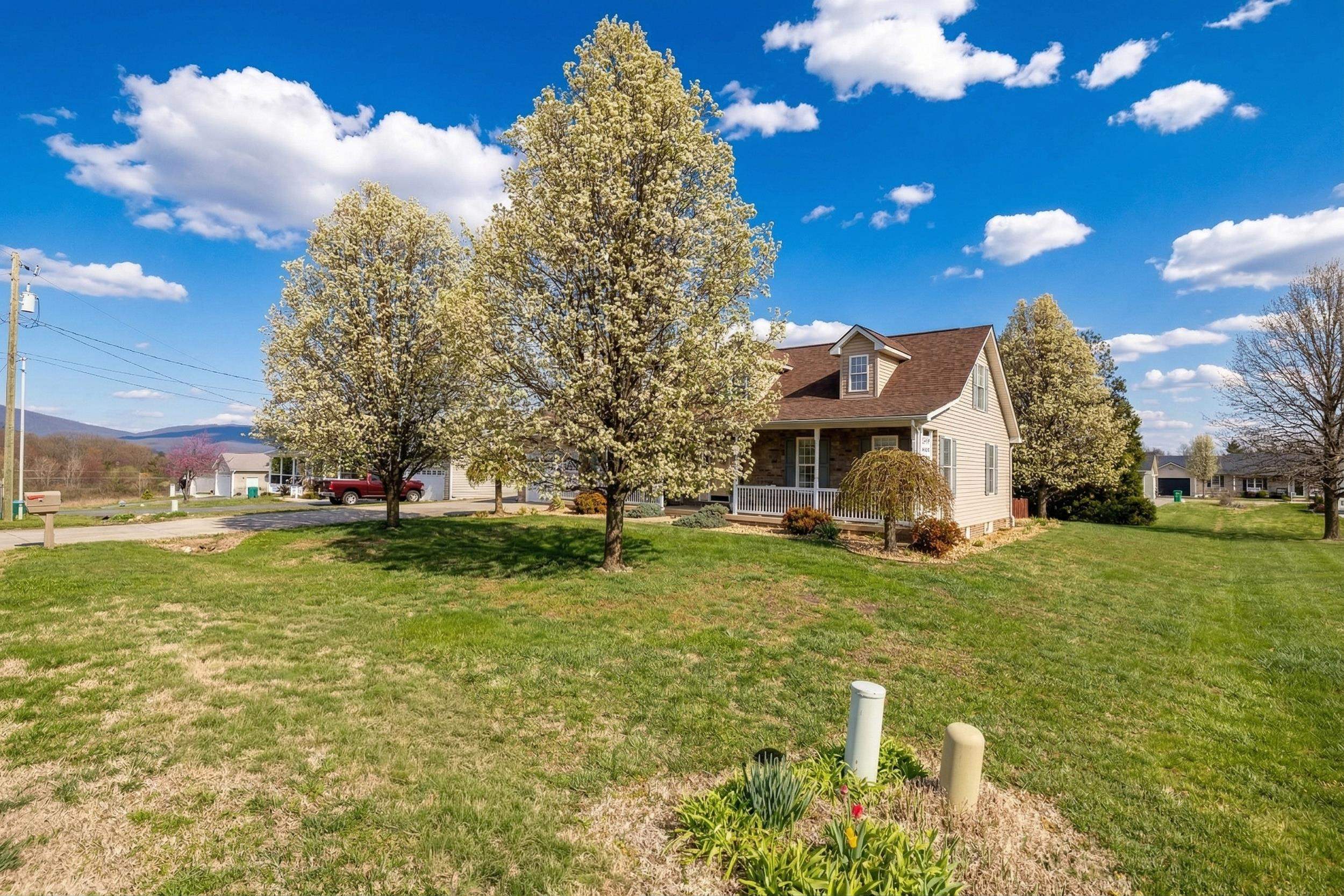 154 W WANDA ST, STANLEY, Virginia 22851, 4 Bedrooms Bedrooms, ,3 BathroomsBathrooms,Residential,154 W WANDA ST,675009 MLS # 675009