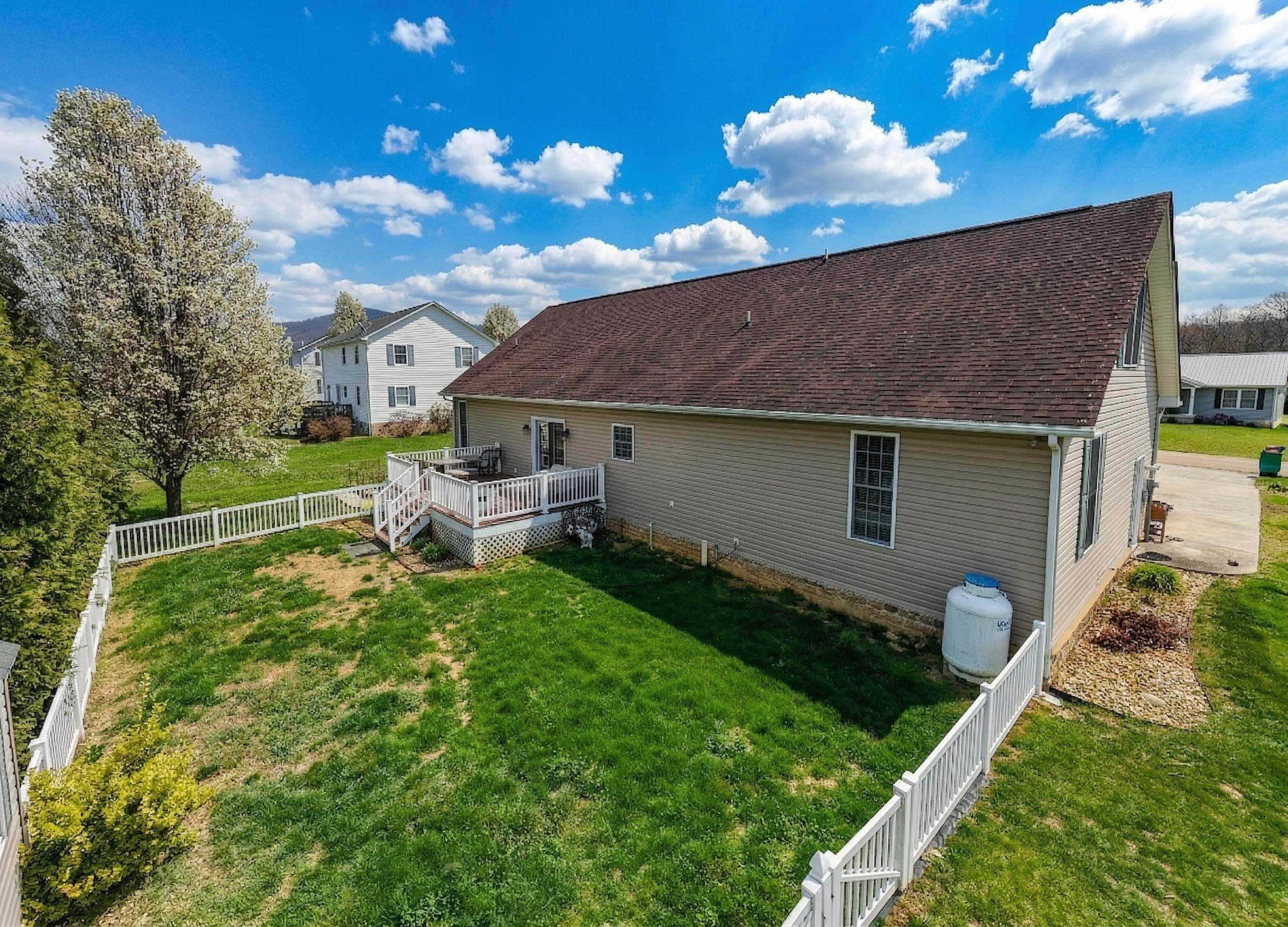 154 W WANDA ST, STANLEY, Virginia 22851, 4 Bedrooms Bedrooms, ,3 BathroomsBathrooms,Residential,154 W WANDA ST,675009 MLS # 675009