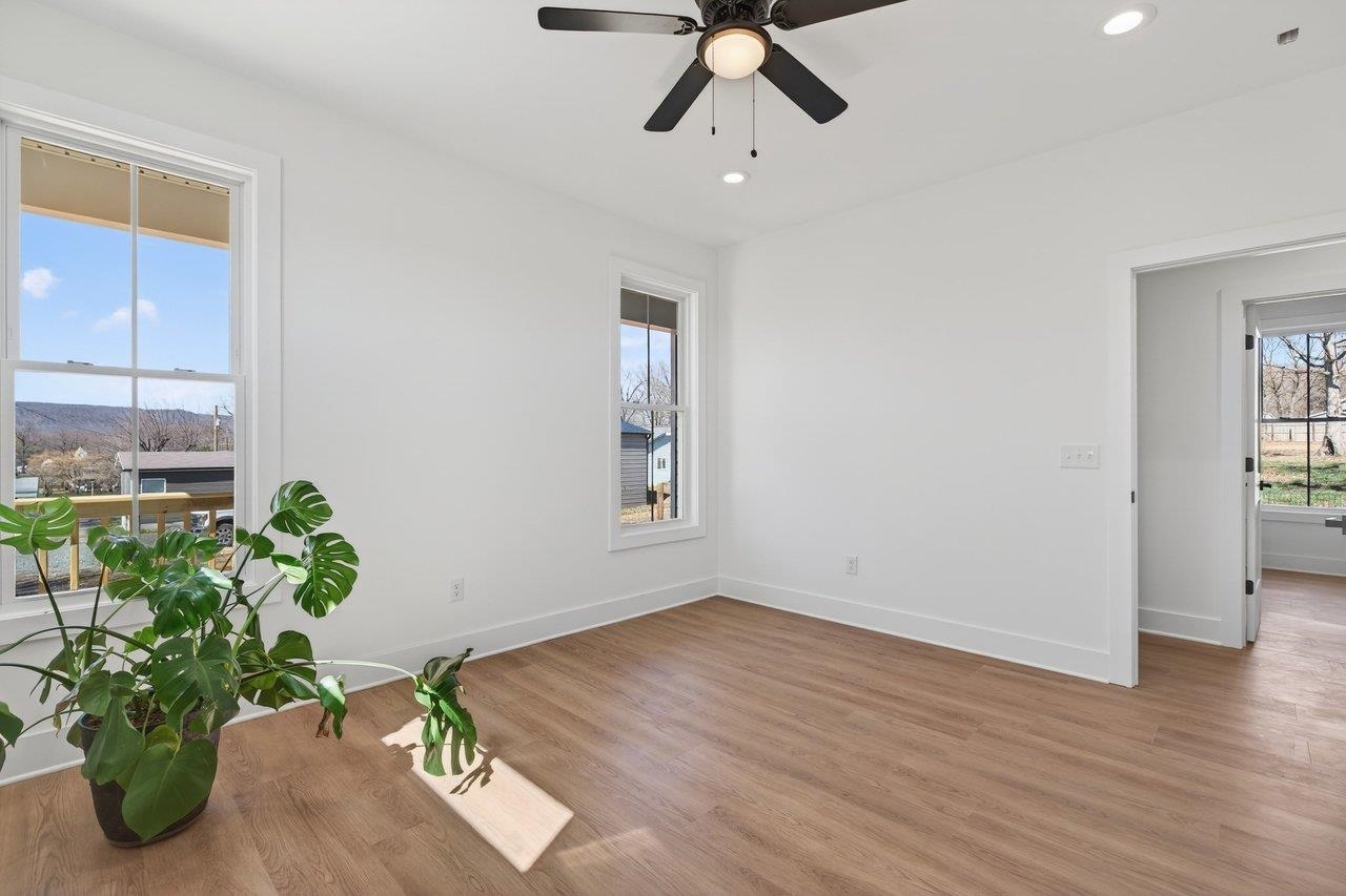 487 POCAHONTAS AVE, SHENANDOAH, Virginia 22849, 3 Bedrooms Bedrooms, ,2 BathroomsBathrooms,Residential,487 POCAHONTAS AVE,675015 MLS # 675015