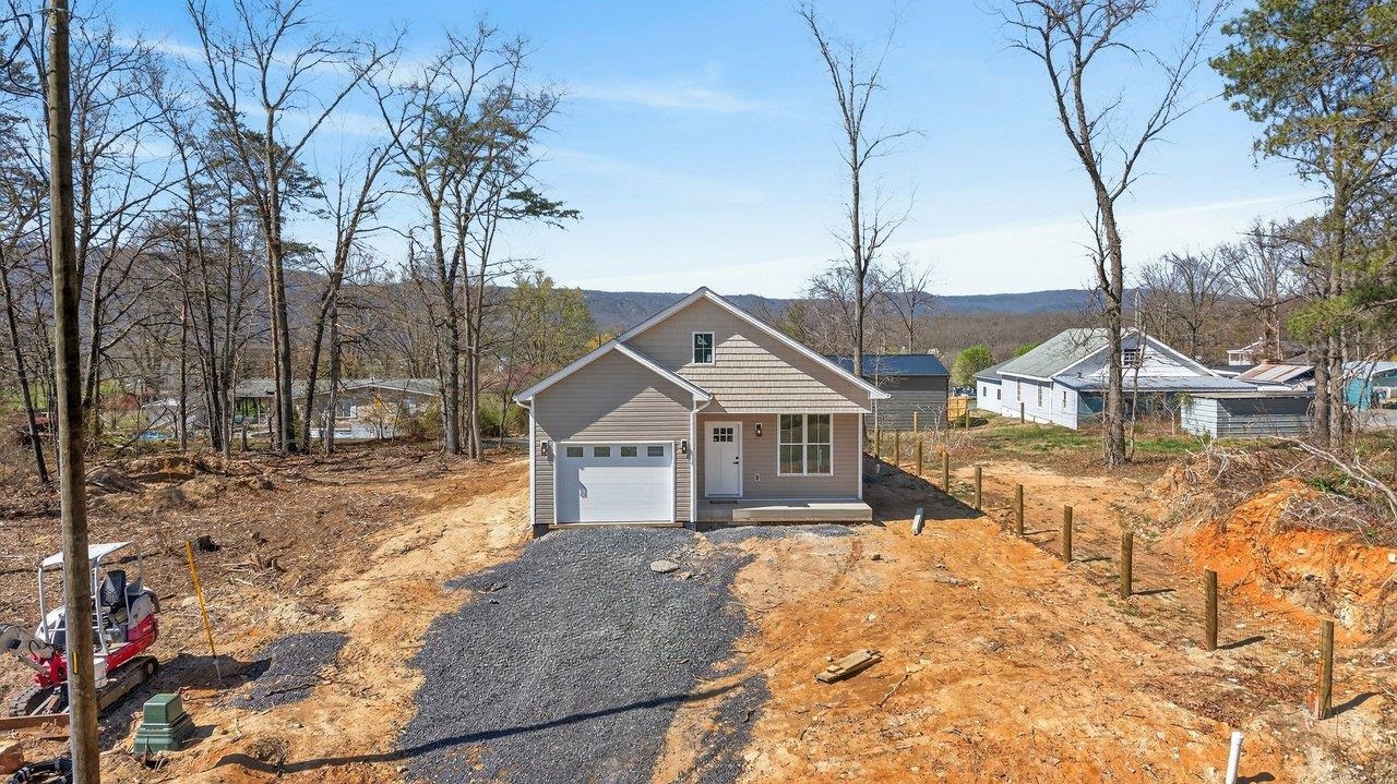 487 POCAHONTAS AVE, SHENANDOAH, Virginia 22849, 3 Bedrooms Bedrooms, ,2 BathroomsBathrooms,Residential,487 POCAHONTAS AVE,675015 MLS # 675015