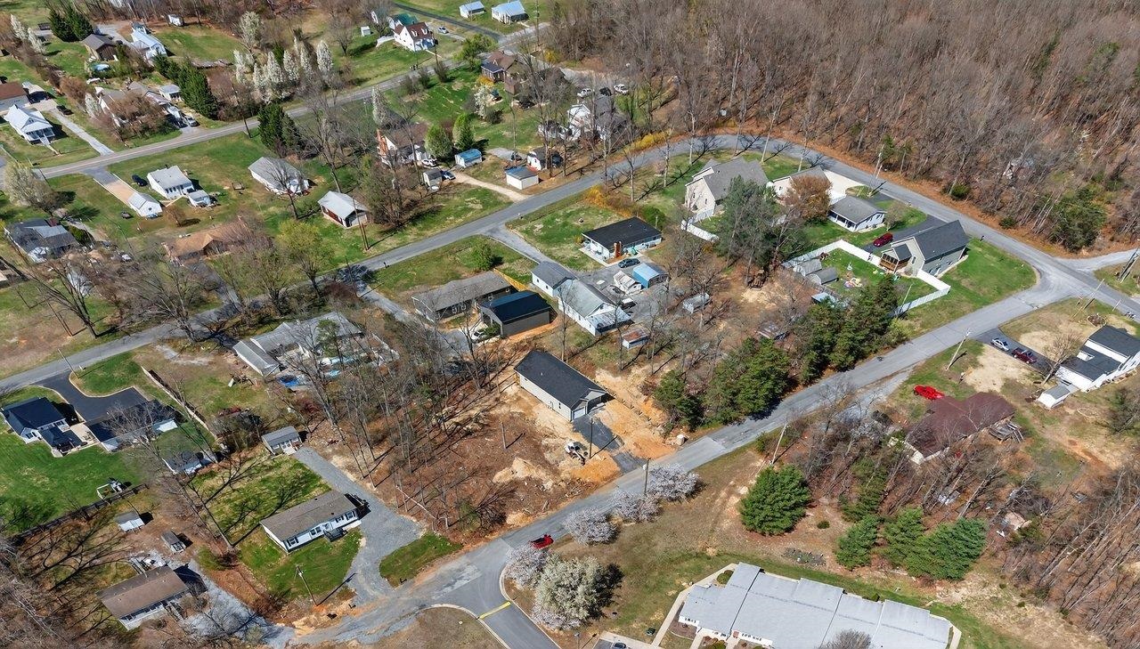 487 POCAHONTAS AVE, SHENANDOAH, Virginia 22849, 3 Bedrooms Bedrooms, ,2 BathroomsBathrooms,Residential,487 POCAHONTAS AVE,675015 MLS # 675015