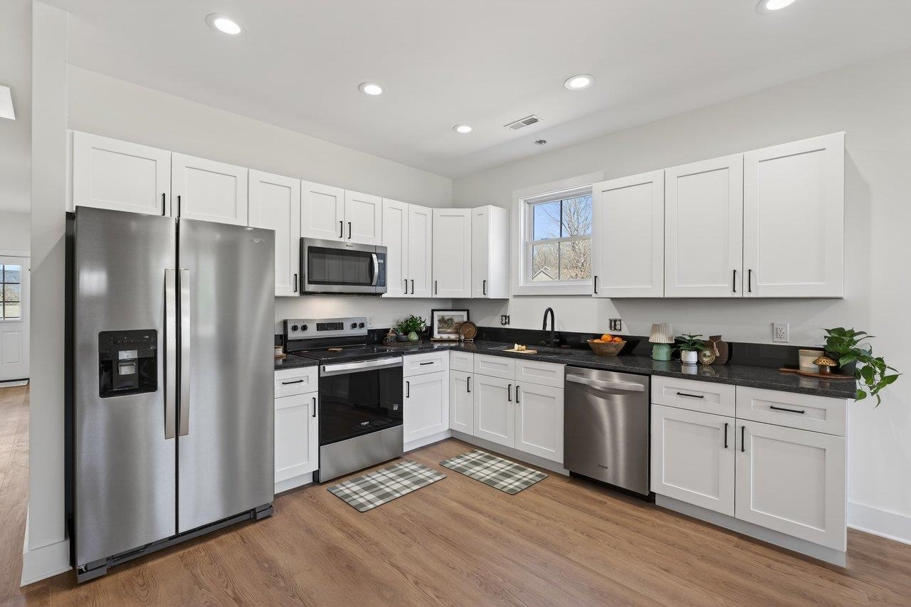 487 POCAHONTAS AVE, SHENANDOAH, Virginia 22849, 3 Bedrooms Bedrooms, ,2 BathroomsBathrooms,Residential,487 POCAHONTAS AVE,675015 MLS # 675015