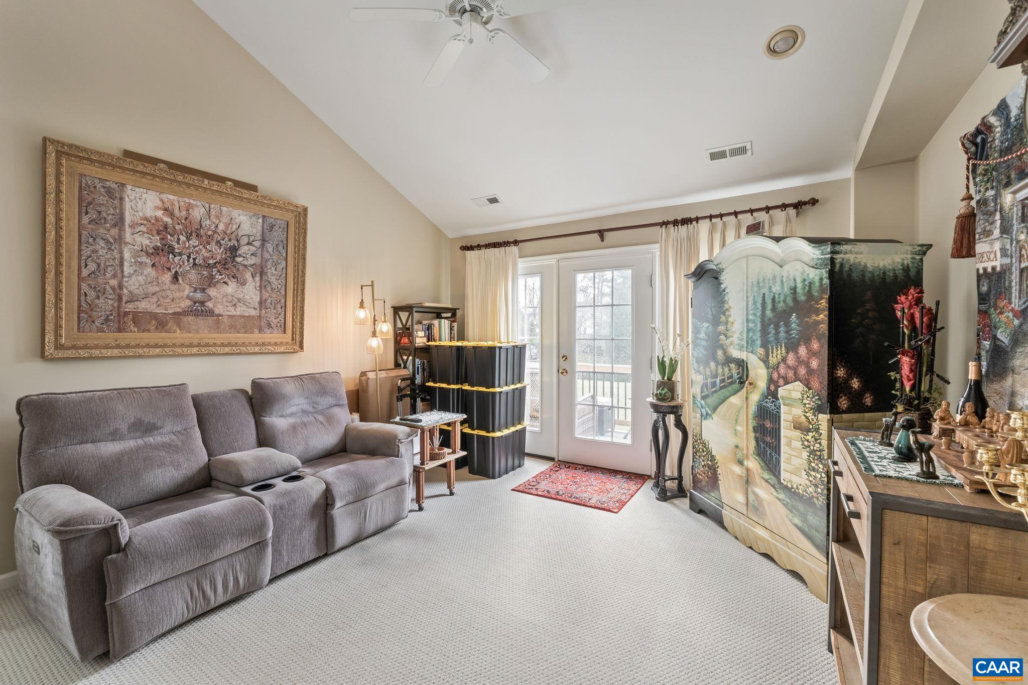 1033 SOMER CHASE CT, CHARLOTTESVILLE, Virginia 22911, 2 Bedrooms Bedrooms, ,3 BathroomsBathrooms,Residential,1033 SOMER CHASE CT,675017 MLS # 675017