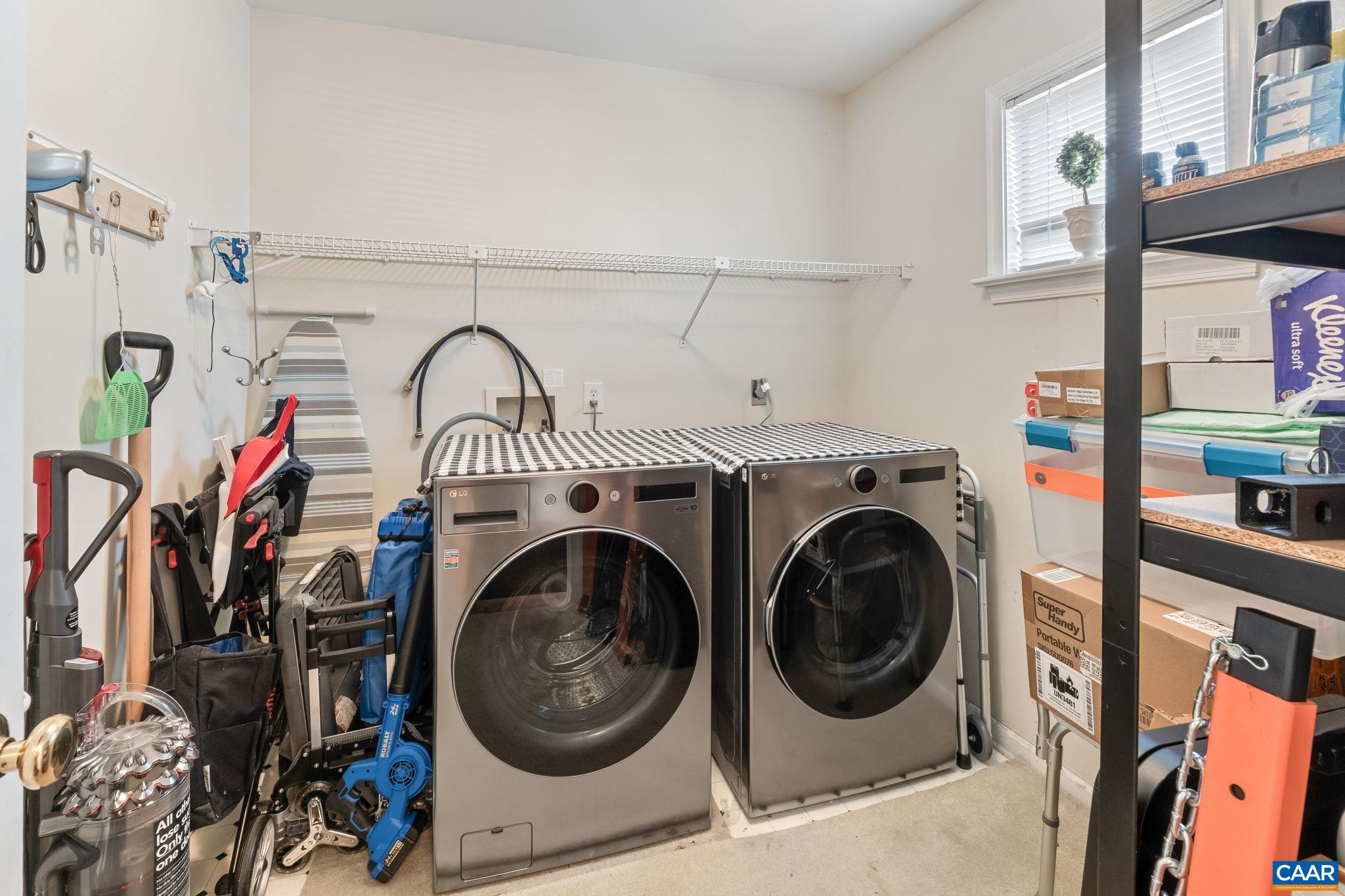 1033 SOMER CHASE CT, CHARLOTTESVILLE, Virginia 22911, 2 Bedrooms Bedrooms, ,3 BathroomsBathrooms,Residential,1033 SOMER CHASE CT,675017 MLS # 675017