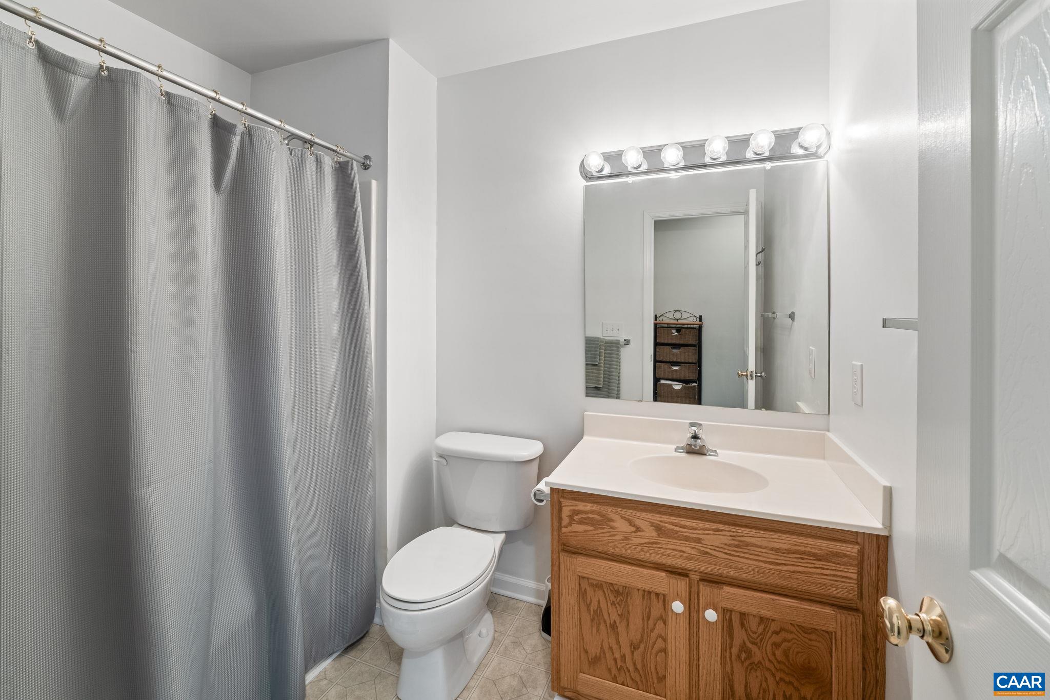 1033 SOMER CHASE CT, CHARLOTTESVILLE, Virginia 22911, 2 Bedrooms Bedrooms, ,3 BathroomsBathrooms,Residential,1033 SOMER CHASE CT,675017 MLS # 675017