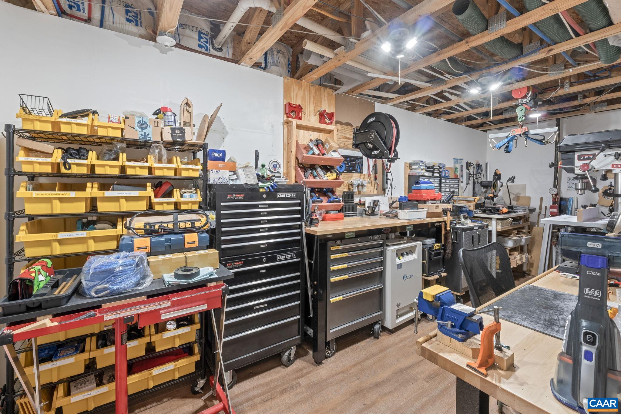 1033 SOMER CHASE CT, CHARLOTTESVILLE, Virginia 22911, 2 Bedrooms Bedrooms, ,3 BathroomsBathrooms,Residential,1033 SOMER CHASE CT,675017 MLS # 675017