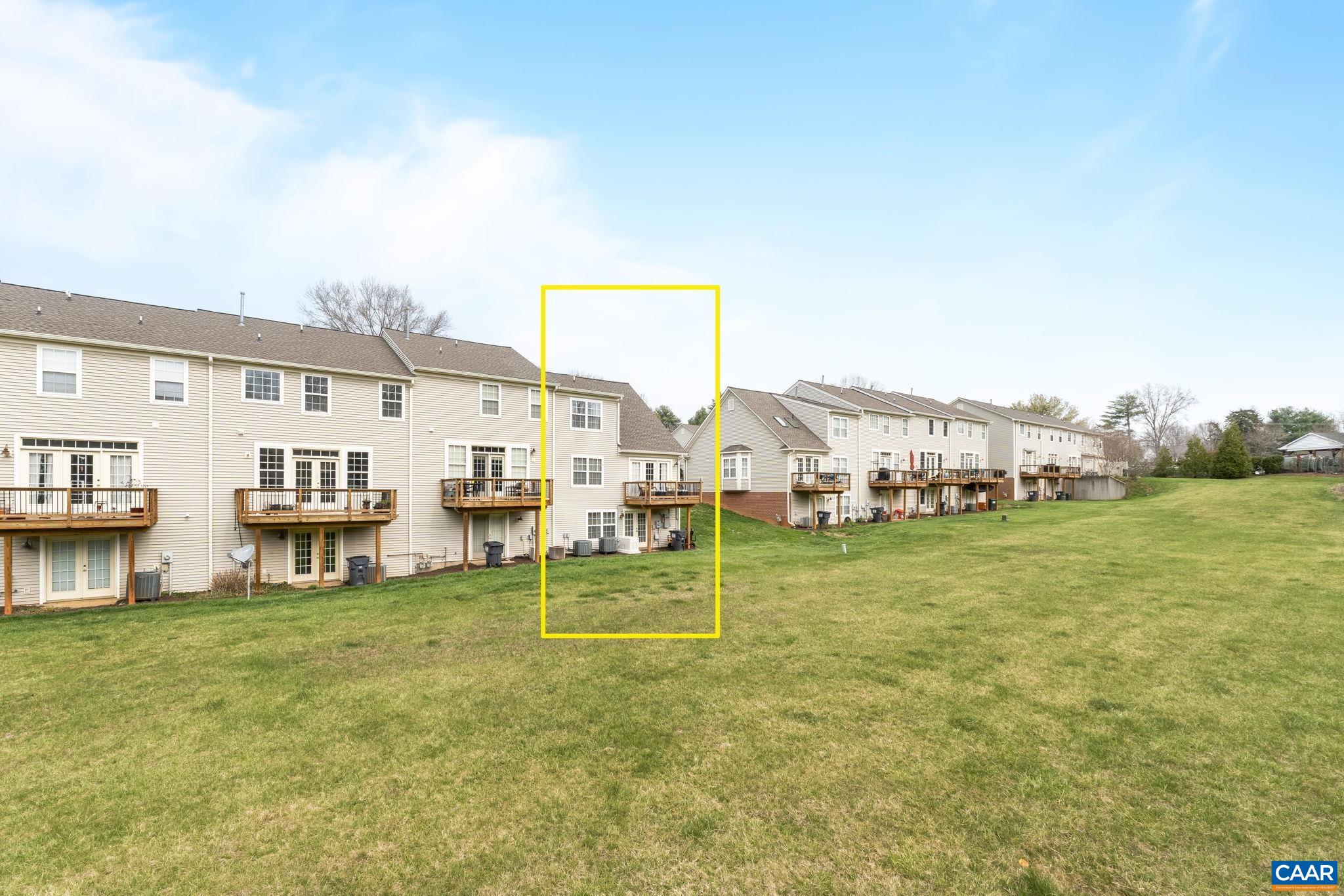 1033 SOMER CHASE CT, CHARLOTTESVILLE, Virginia 22911, 2 Bedrooms Bedrooms, ,3 BathroomsBathrooms,Residential,1033 SOMER CHASE CT,675017 MLS # 675017