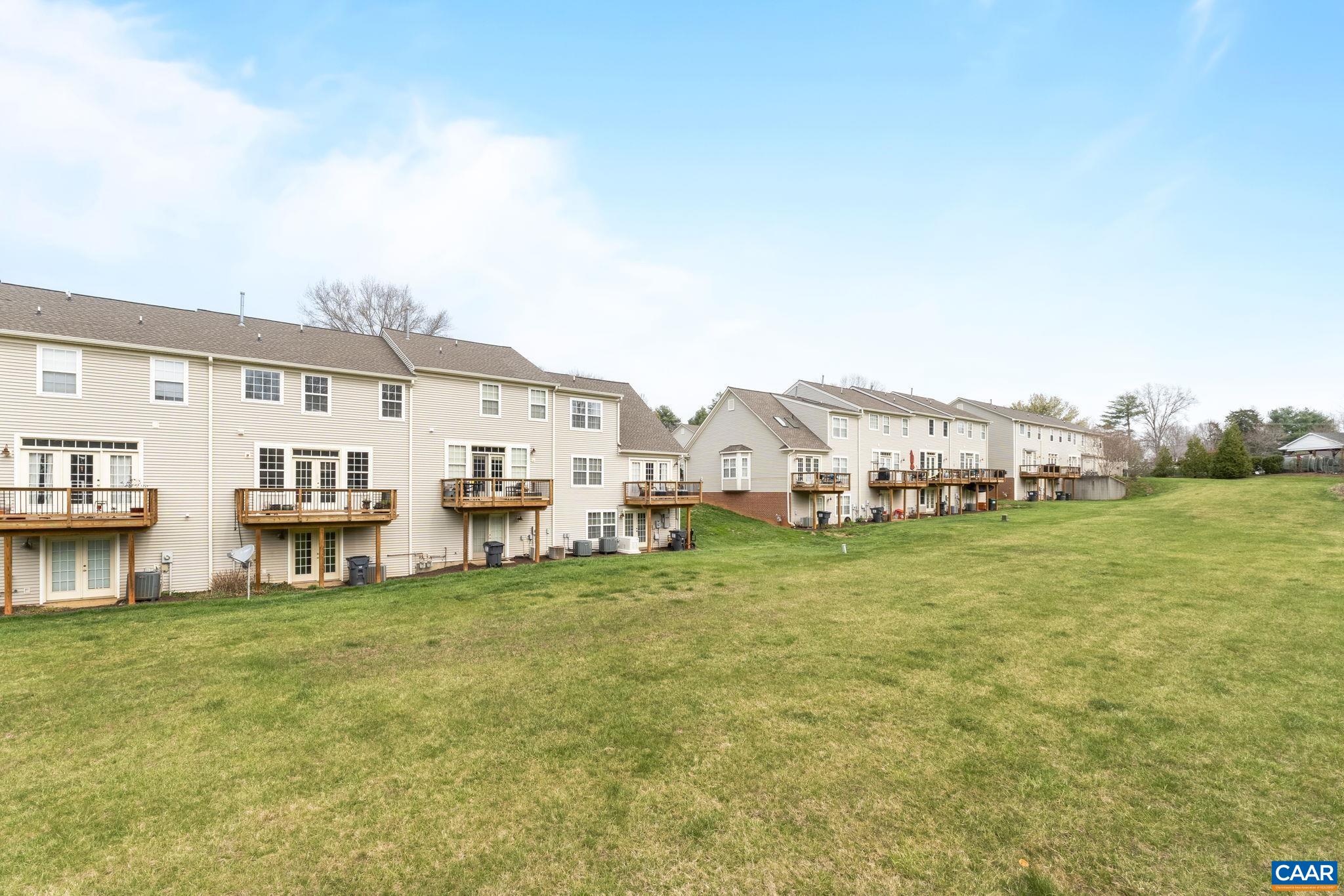 1033 SOMER CHASE CT, CHARLOTTESVILLE, Virginia 22911, 2 Bedrooms Bedrooms, ,3 BathroomsBathrooms,Residential,1033 SOMER CHASE CT,675017 MLS # 675017