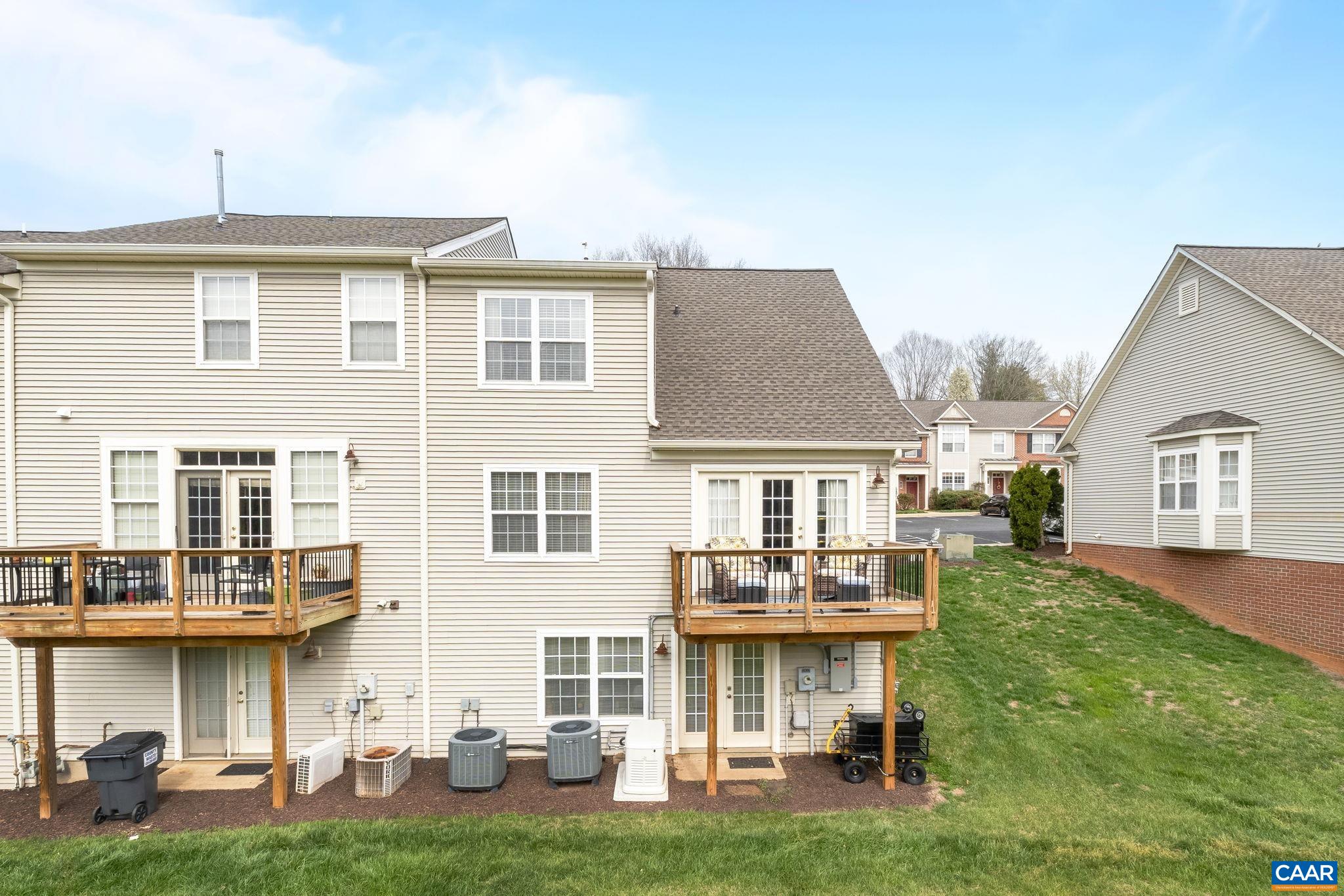 1033 SOMER CHASE CT, CHARLOTTESVILLE, Virginia 22911, 2 Bedrooms Bedrooms, ,3 BathroomsBathrooms,Residential,1033 SOMER CHASE CT,675017 MLS # 675017