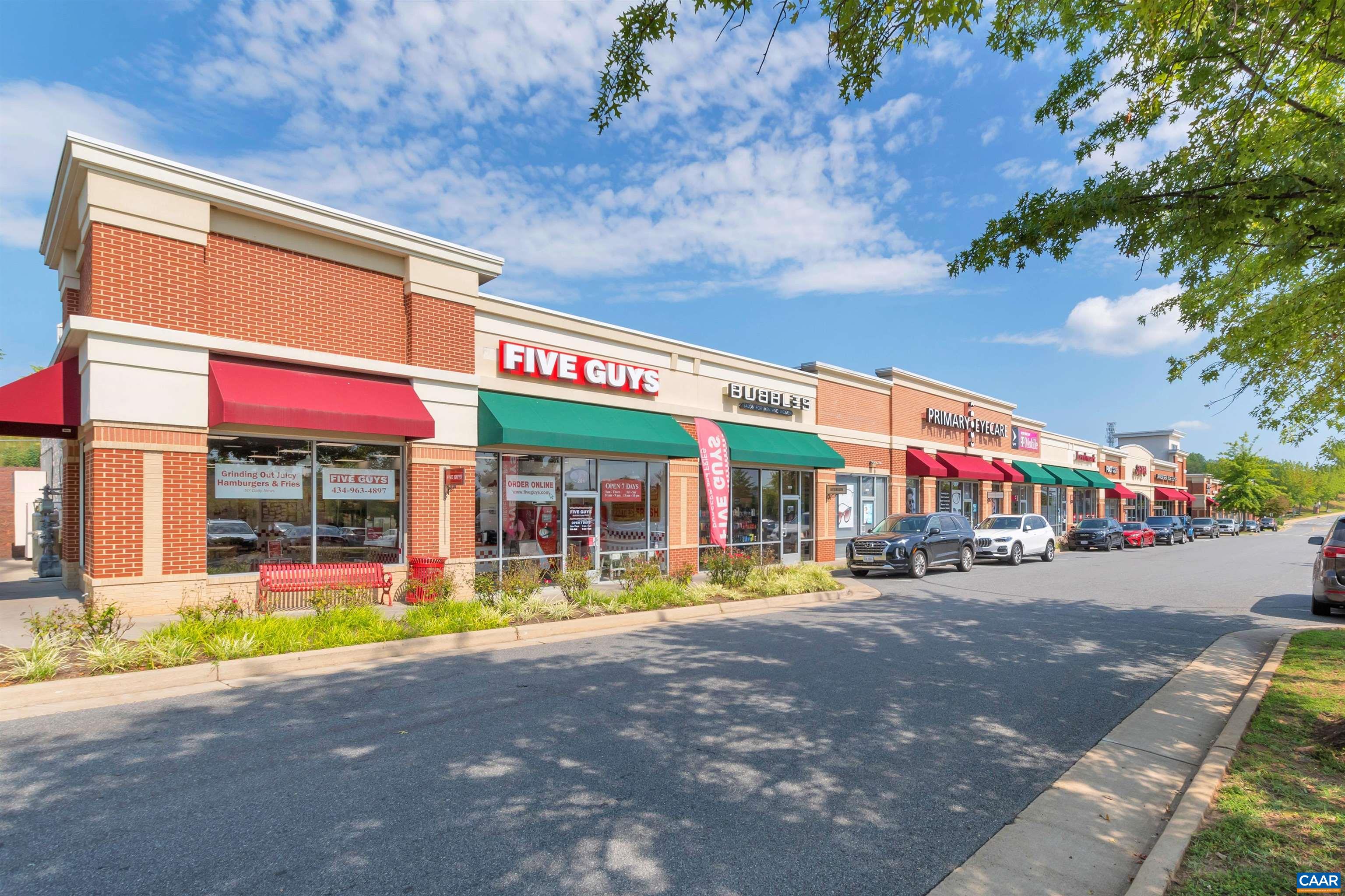 1033 SOMER CHASE CT, CHARLOTTESVILLE, Virginia 22911, 2 Bedrooms Bedrooms, ,3 BathroomsBathrooms,Residential,1033 SOMER CHASE CT,675017 MLS # 675017