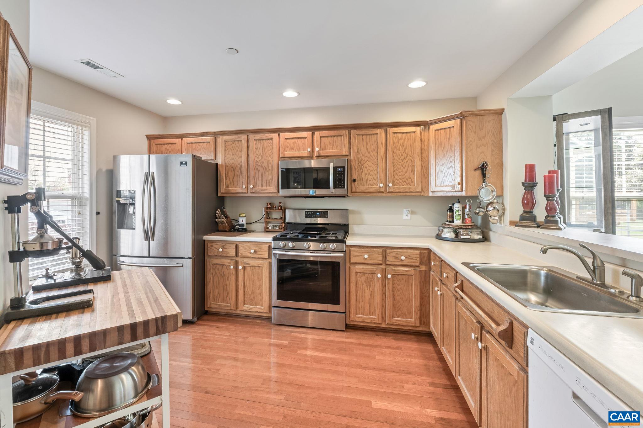 1033 SOMER CHASE CT, CHARLOTTESVILLE, Virginia 22911, 2 Bedrooms Bedrooms, ,3 BathroomsBathrooms,Residential,1033 SOMER CHASE CT,675017 MLS # 675017