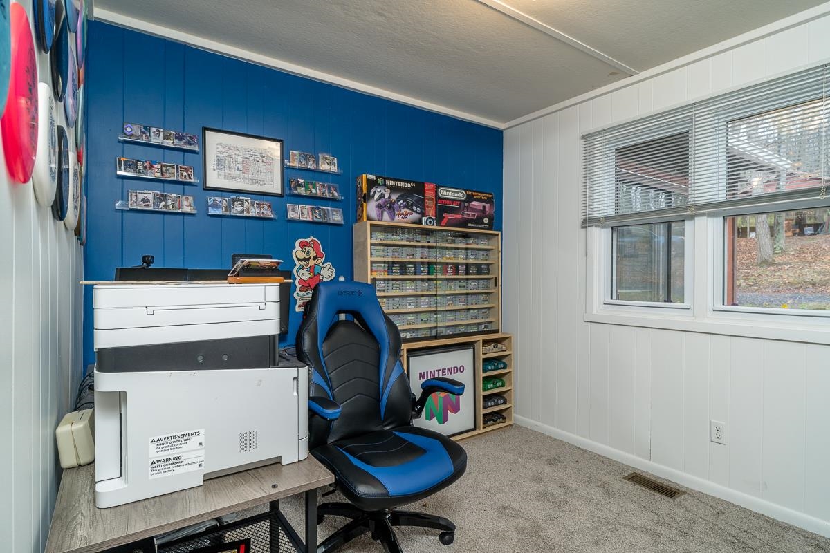 188 NEW MARKET RESERVOIR RD, NEW MARKET, Virginia 22844, 3 Bedrooms Bedrooms, ,2 BathroomsBathrooms,Residential,188 NEW MARKET RESERVOIR RD,675020 MLS # 675020