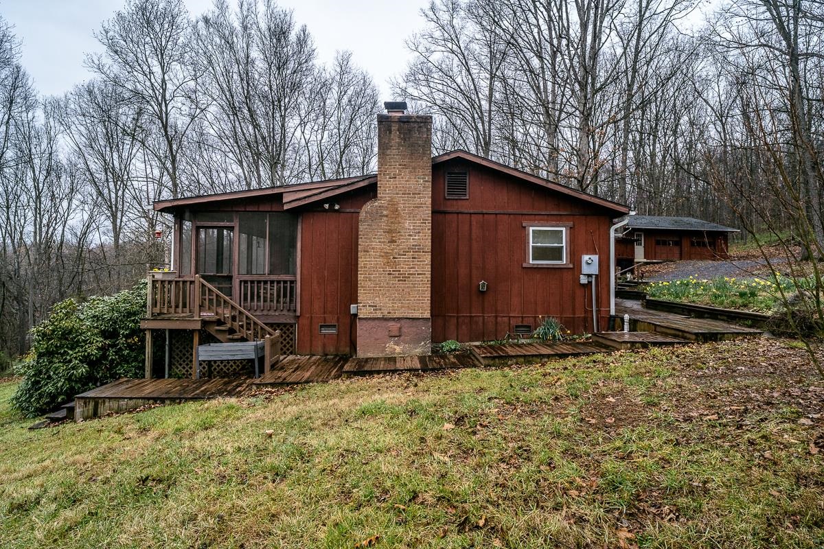 188 NEW MARKET RESERVOIR RD, NEW MARKET, Virginia 22844, 3 Bedrooms Bedrooms, ,2 BathroomsBathrooms,Residential,188 NEW MARKET RESERVOIR RD,675020 MLS # 675020