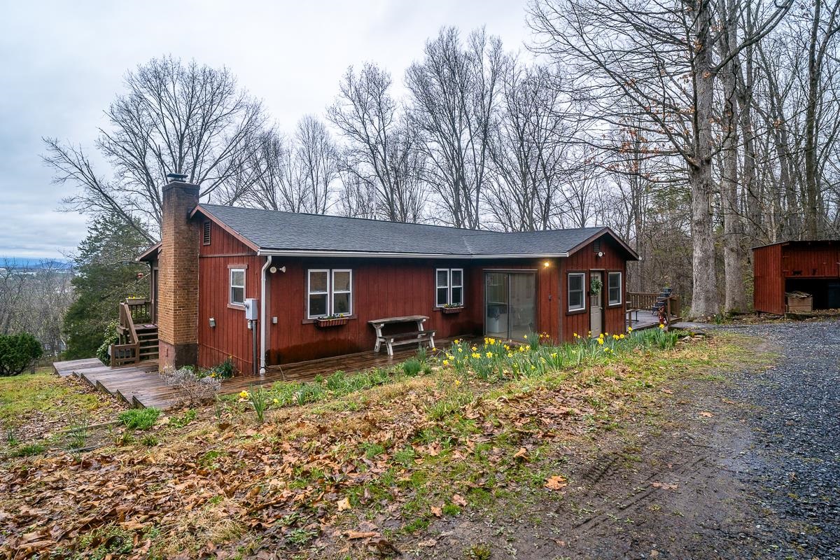 188 NEW MARKET RESERVOIR RD, NEW MARKET, Virginia 22844, 3 Bedrooms Bedrooms, ,2 BathroomsBathrooms,Residential,188 NEW MARKET RESERVOIR RD,675020 MLS # 675020