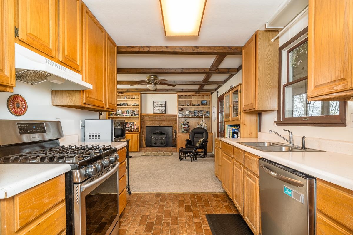 188 NEW MARKET RESERVOIR RD, NEW MARKET, Virginia 22844, 3 Bedrooms Bedrooms, ,2 BathroomsBathrooms,Residential,188 NEW MARKET RESERVOIR RD,675020 MLS # 675020