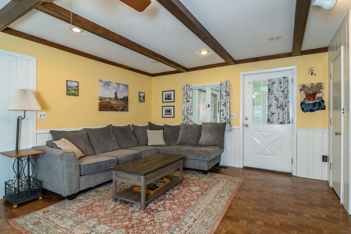 188 NEW MARKET RESERVOIR RD, NEW MARKET, Virginia 22844, 3 Bedrooms Bedrooms, ,2 BathroomsBathrooms,Residential,188 NEW MARKET RESERVOIR RD,675020 MLS # 675020