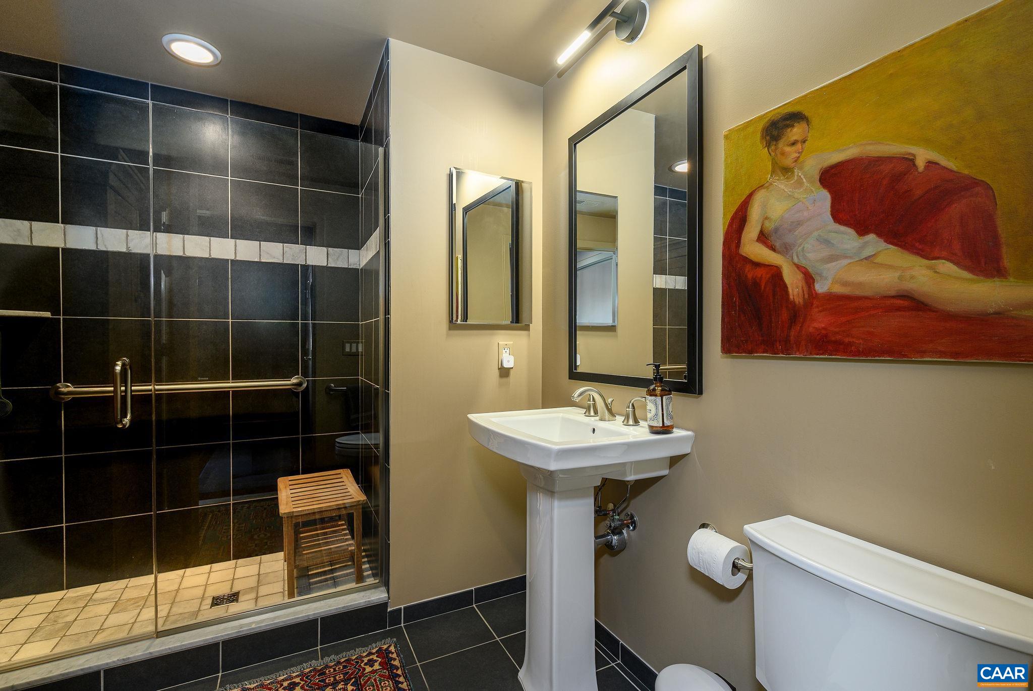 200 GARRETT ST, CHARLOTTESVILLE, Virginia 22902, 1 Bedroom Bedrooms, ,1 BathroomBathrooms,Residential,200 GARRETT ST,675021 MLS # 675021