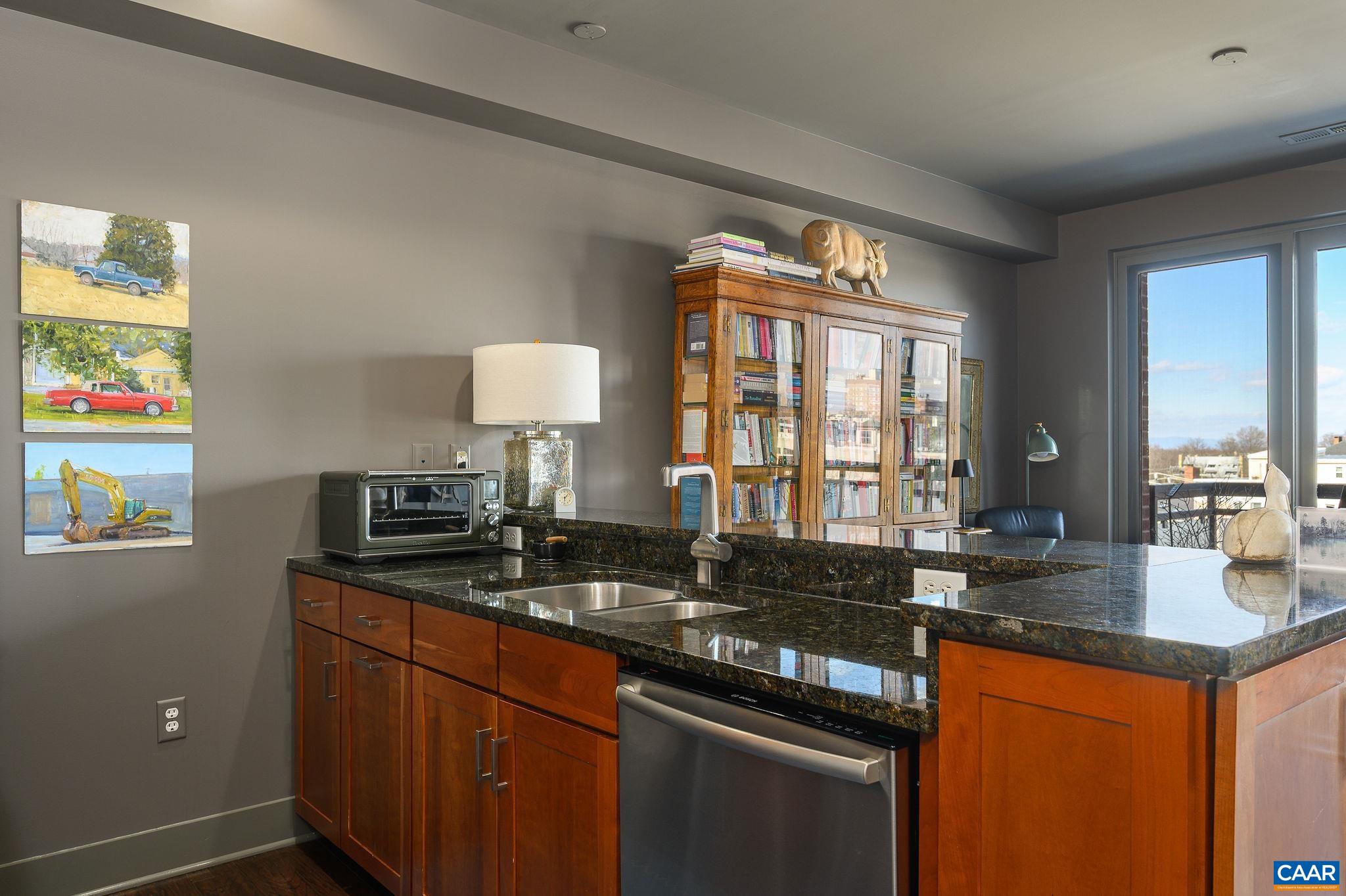 200 GARRETT ST, CHARLOTTESVILLE, Virginia 22902, 1 Bedroom Bedrooms, ,1 BathroomBathrooms,Residential,200 GARRETT ST,675021 MLS # 675021