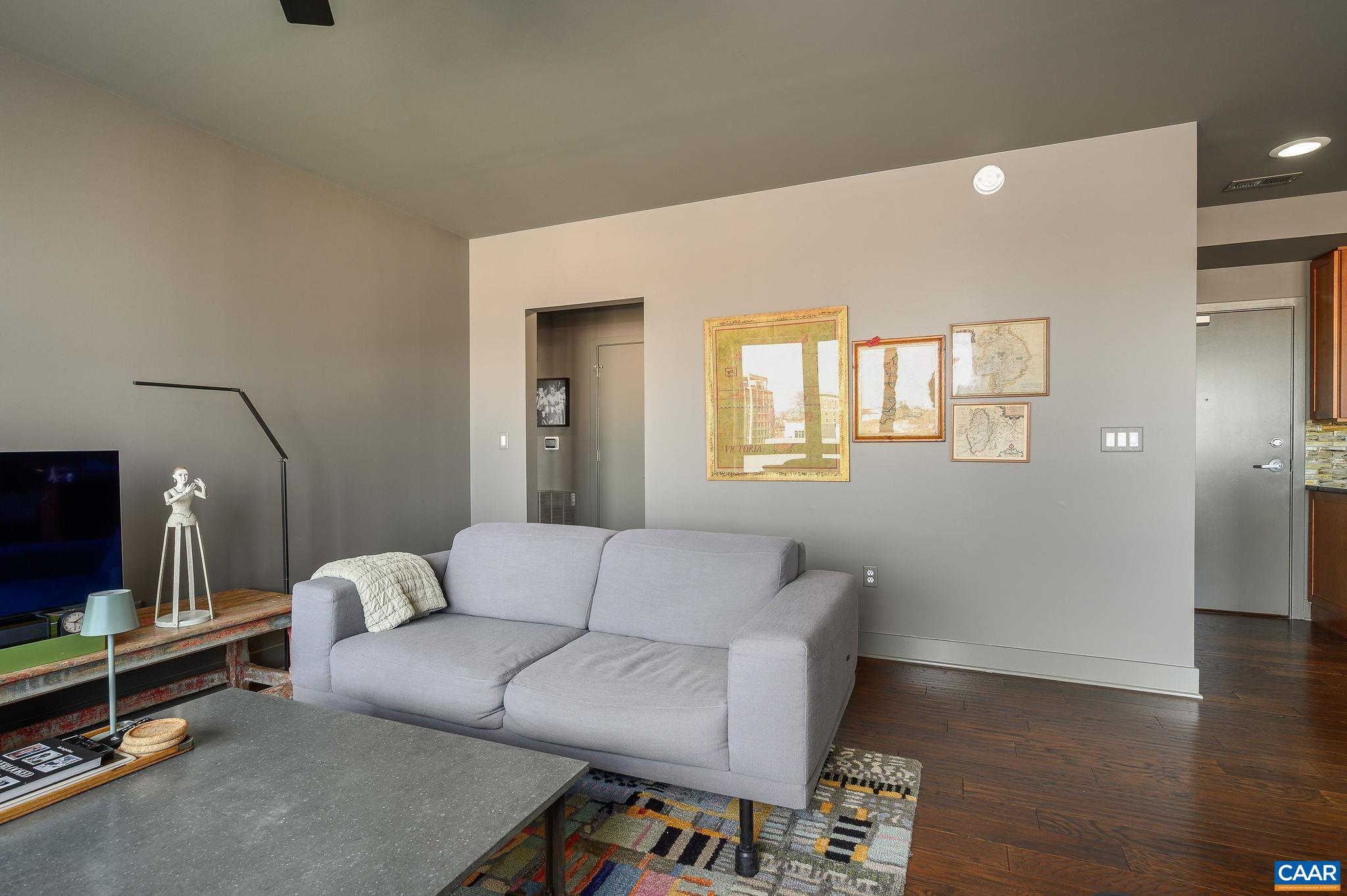 200 GARRETT ST, CHARLOTTESVILLE, Virginia 22902, 1 Bedroom Bedrooms, ,1 BathroomBathrooms,Residential,200 GARRETT ST,675021 MLS # 675021