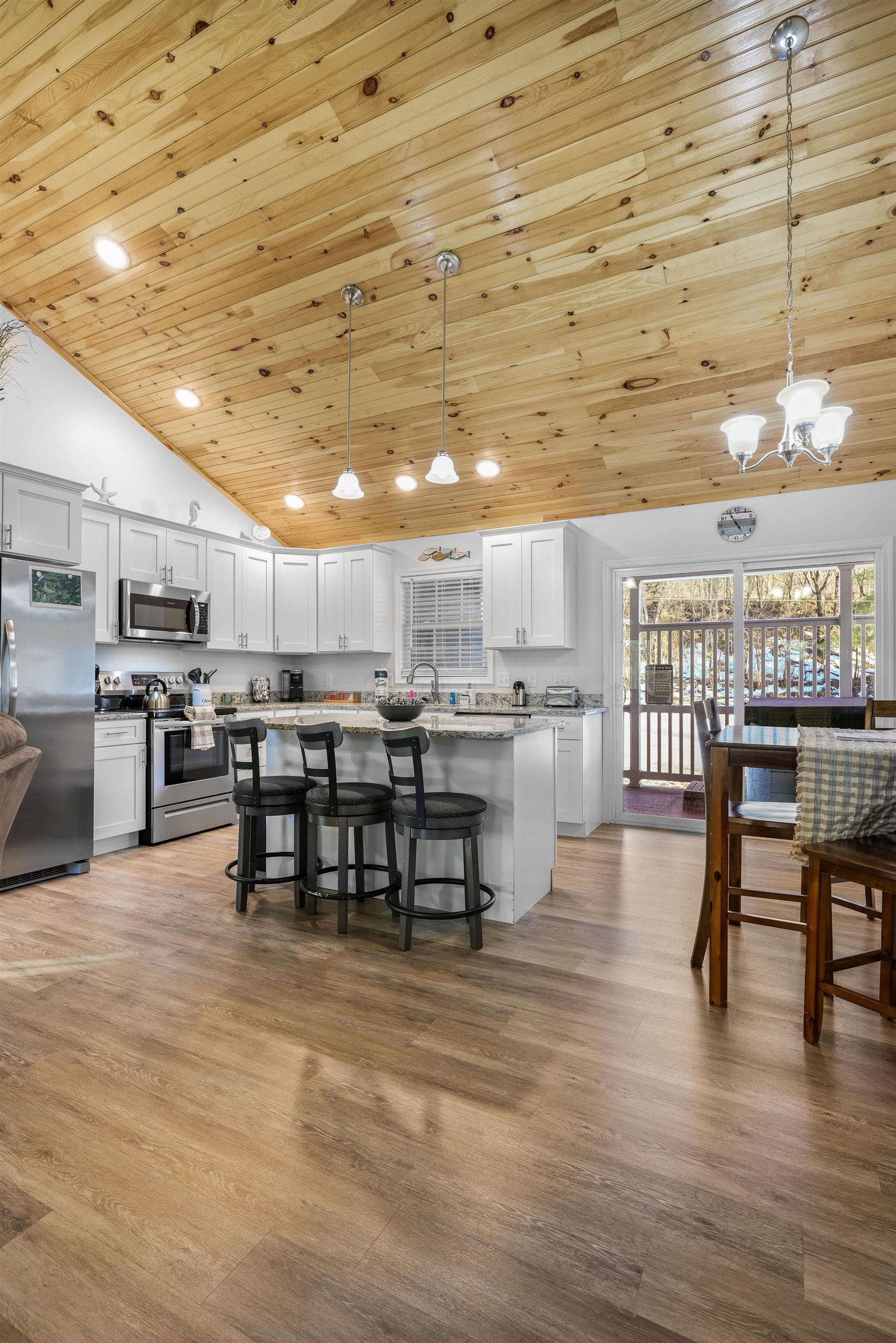 37 & 39 WHISTLE LN, SHENANDOAH, Virginia 22849, 5 Bedrooms Bedrooms, ,4 BathroomsBathrooms,Residential,37 & 39 WHISTLE LN,675022 MLS # 675022