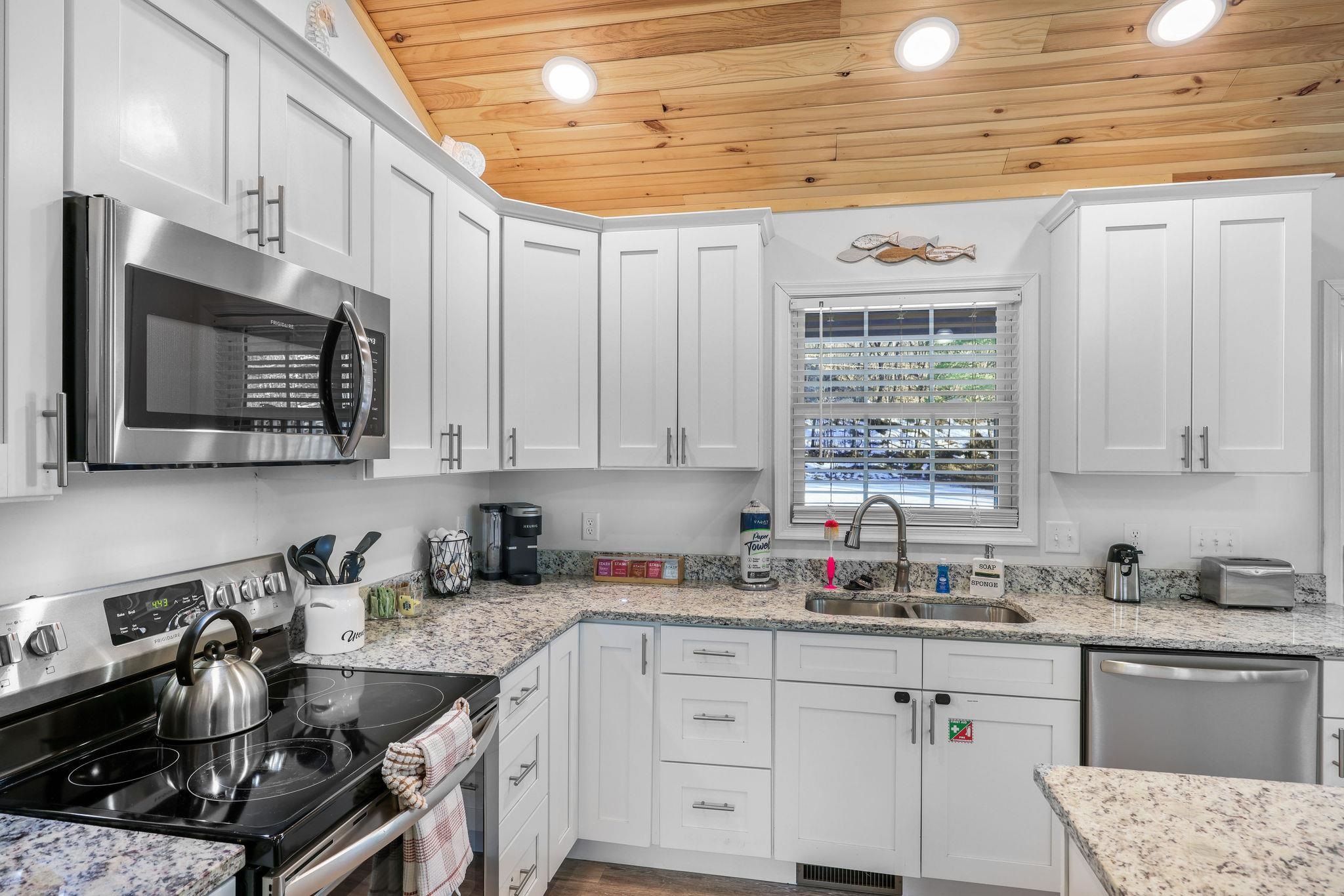 37 & 39 WHISTLE LN, SHENANDOAH, Virginia 22849, 5 Bedrooms Bedrooms, ,4 BathroomsBathrooms,Residential,37 & 39 WHISTLE LN,675022 MLS # 675022